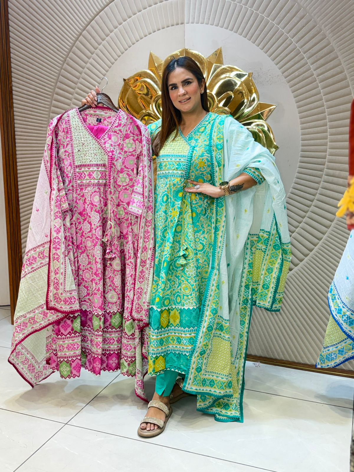 Beautiful elegant suit pc2698
