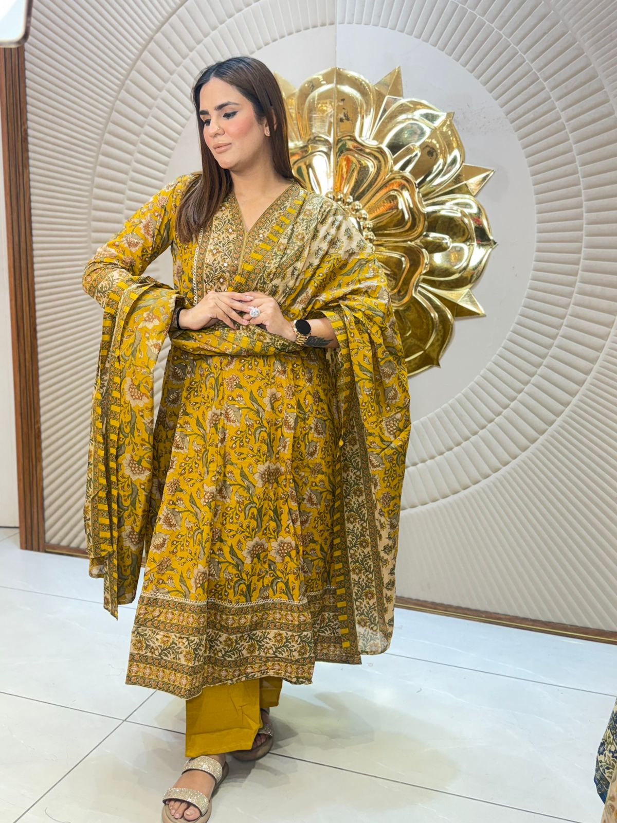 Beautiful elegant suit pc2701