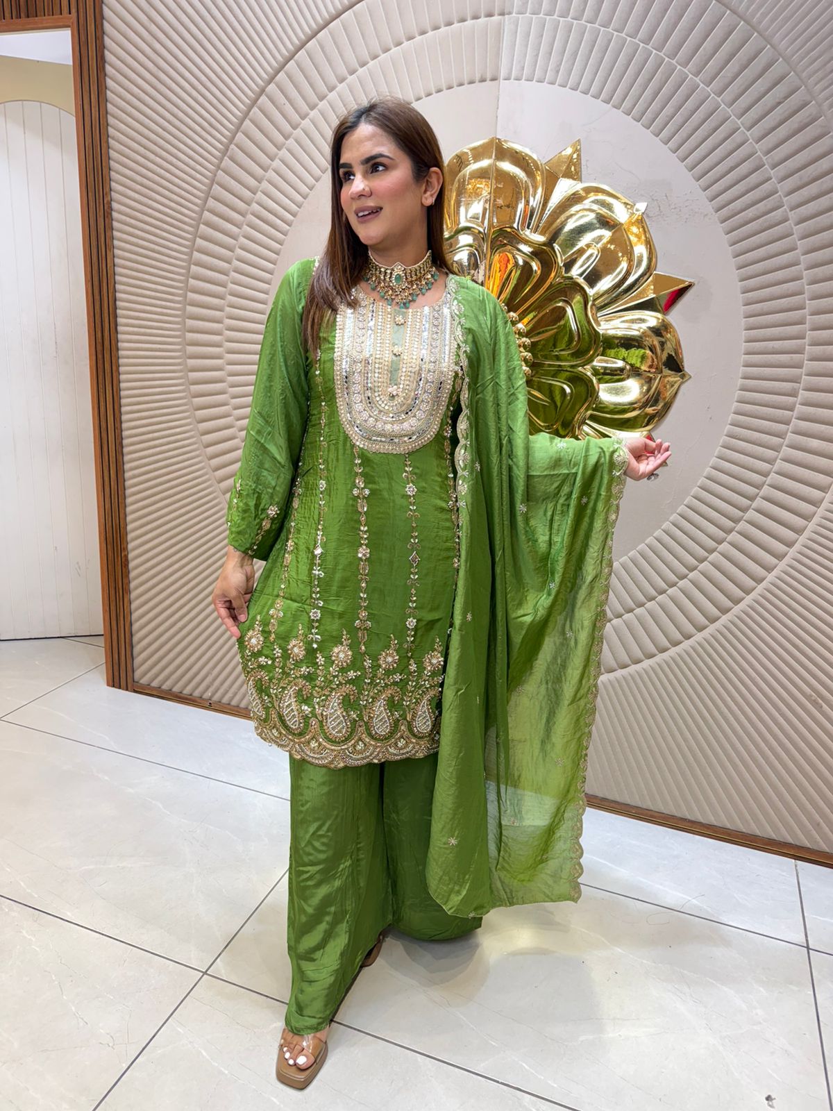 Beautiful elegent designer suitpc2532