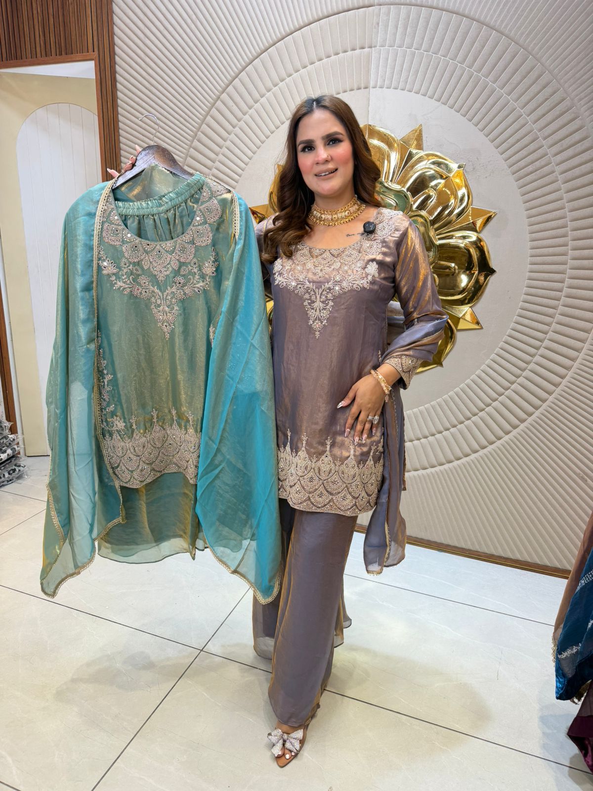 Beautiful elegent party wear suit pc 2638