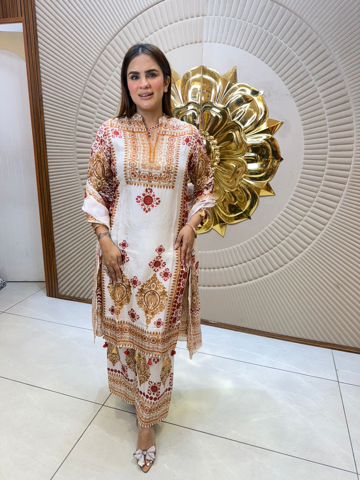 Beautiful elegent suit pc2661