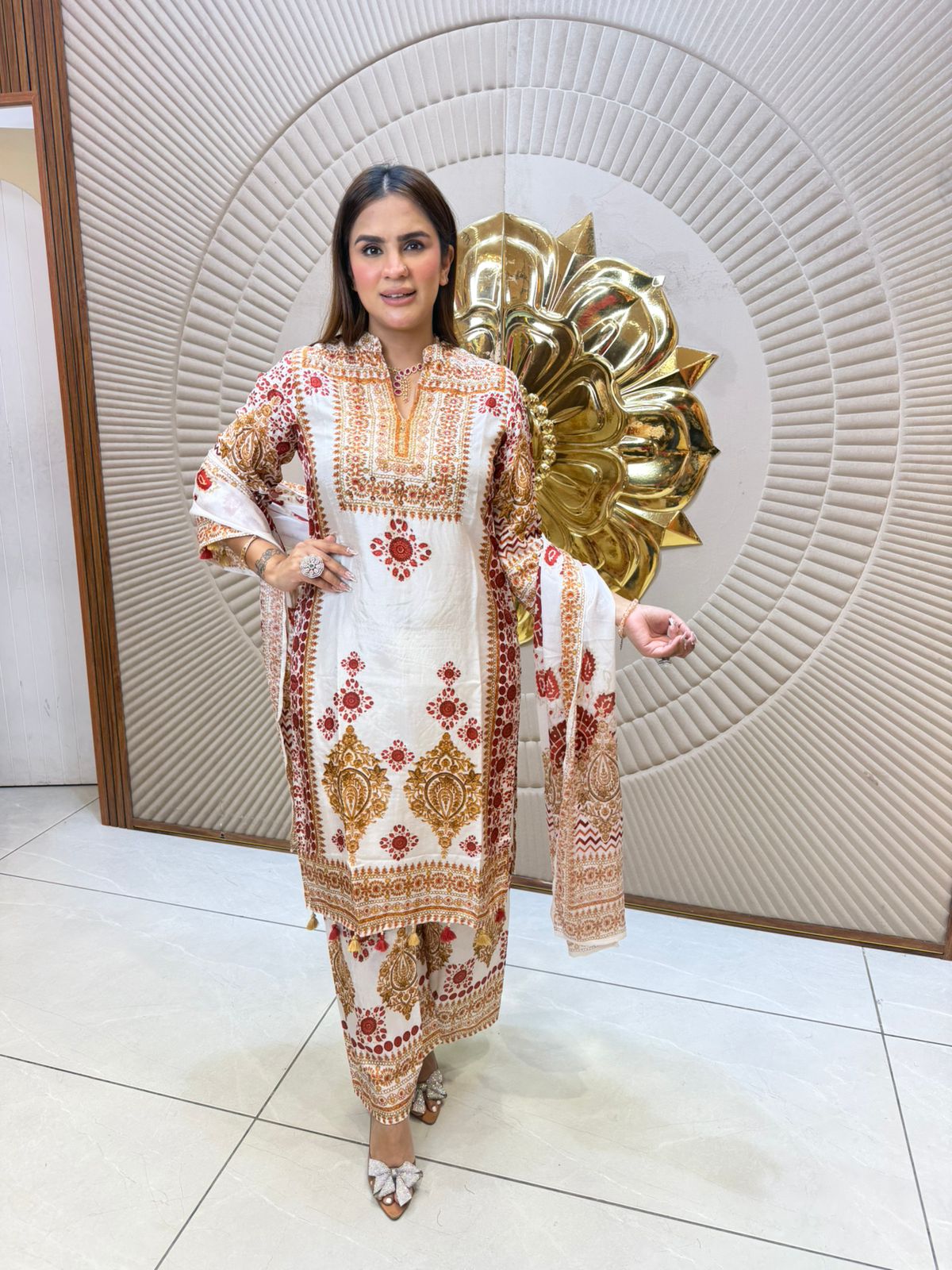 Beautiful elegent suit pc2661