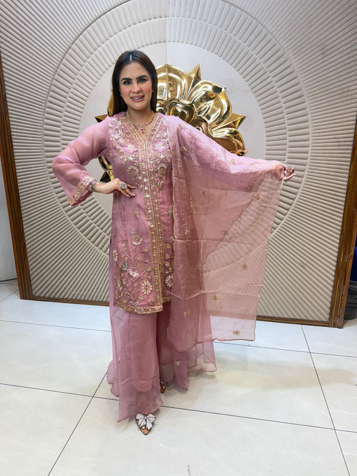 Beautiful elegent party wear suit pc 2664