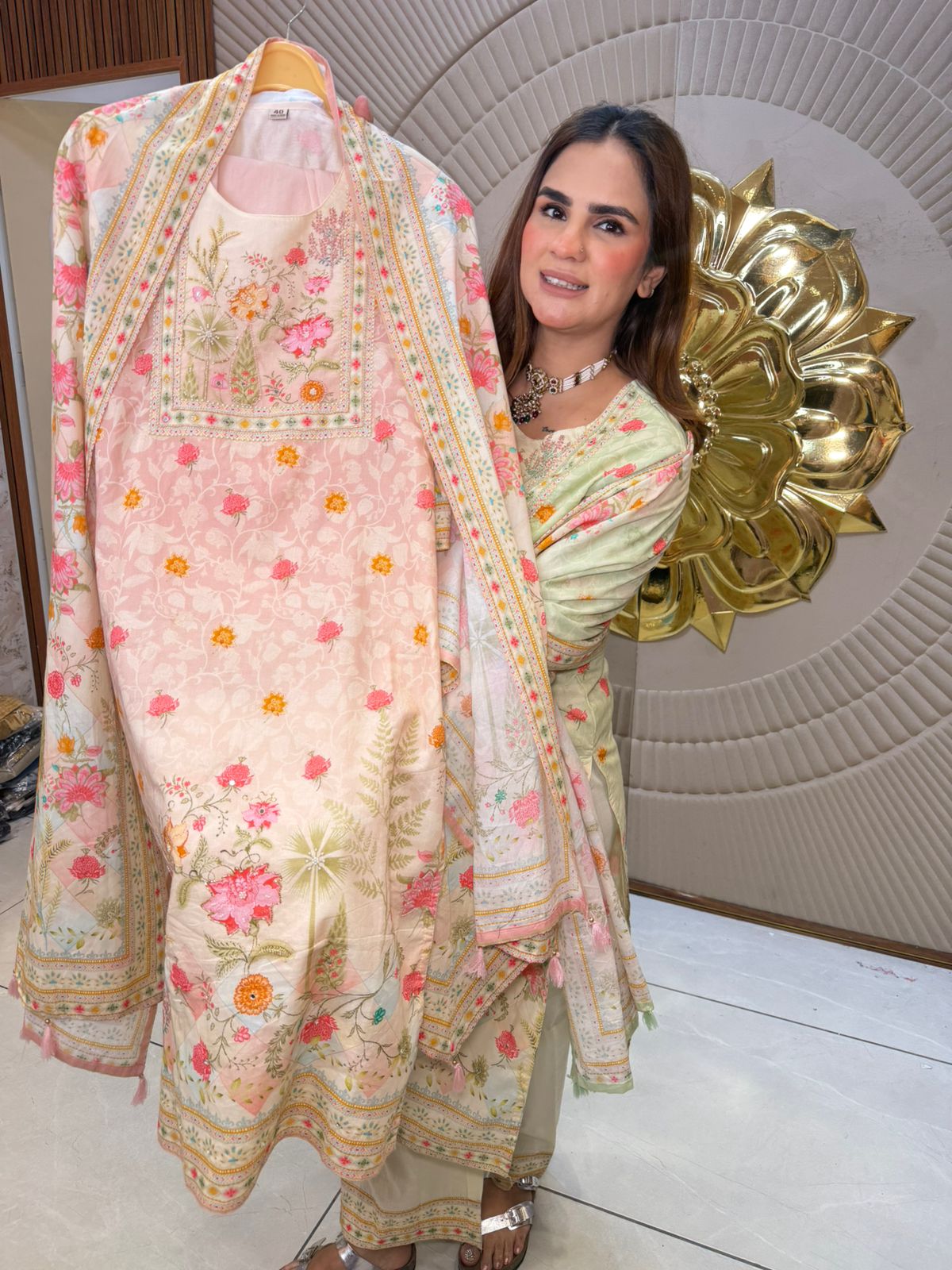 Beautiful elegant suit pc2645