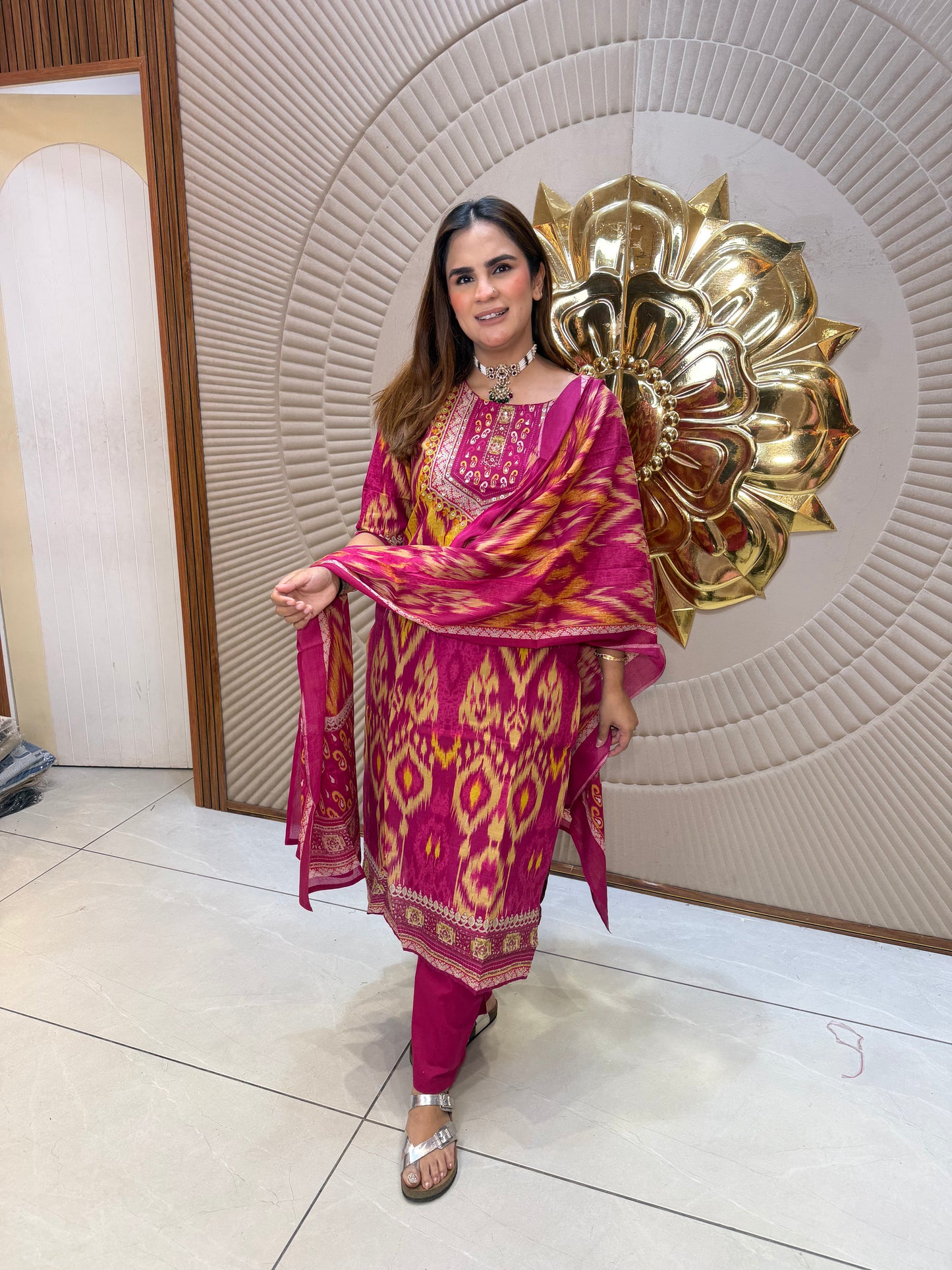 Beautiful elegant suit pc2639