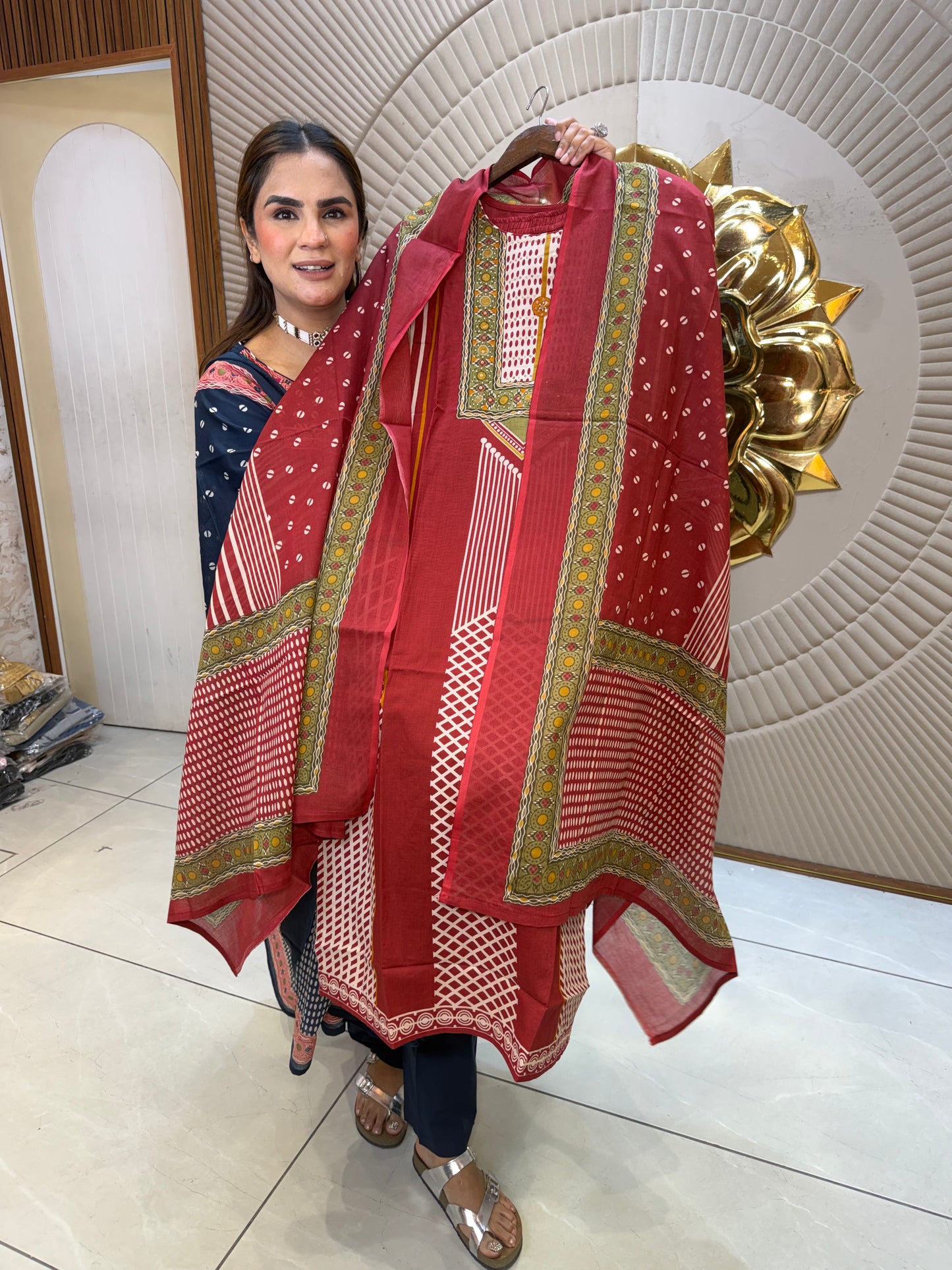 Beautiful elegant suit pc2633