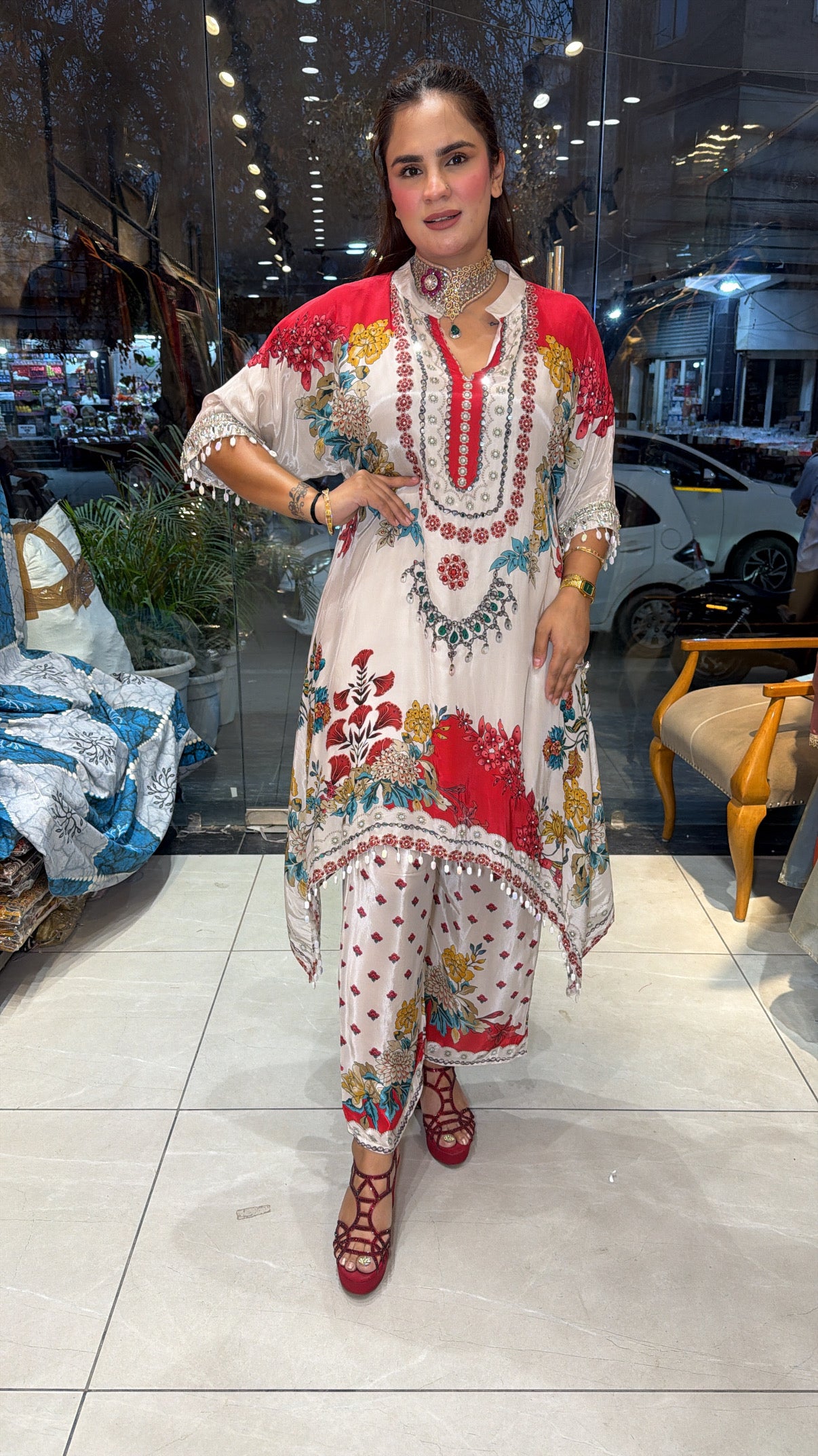 Beautiful elegant cord-set pc2648