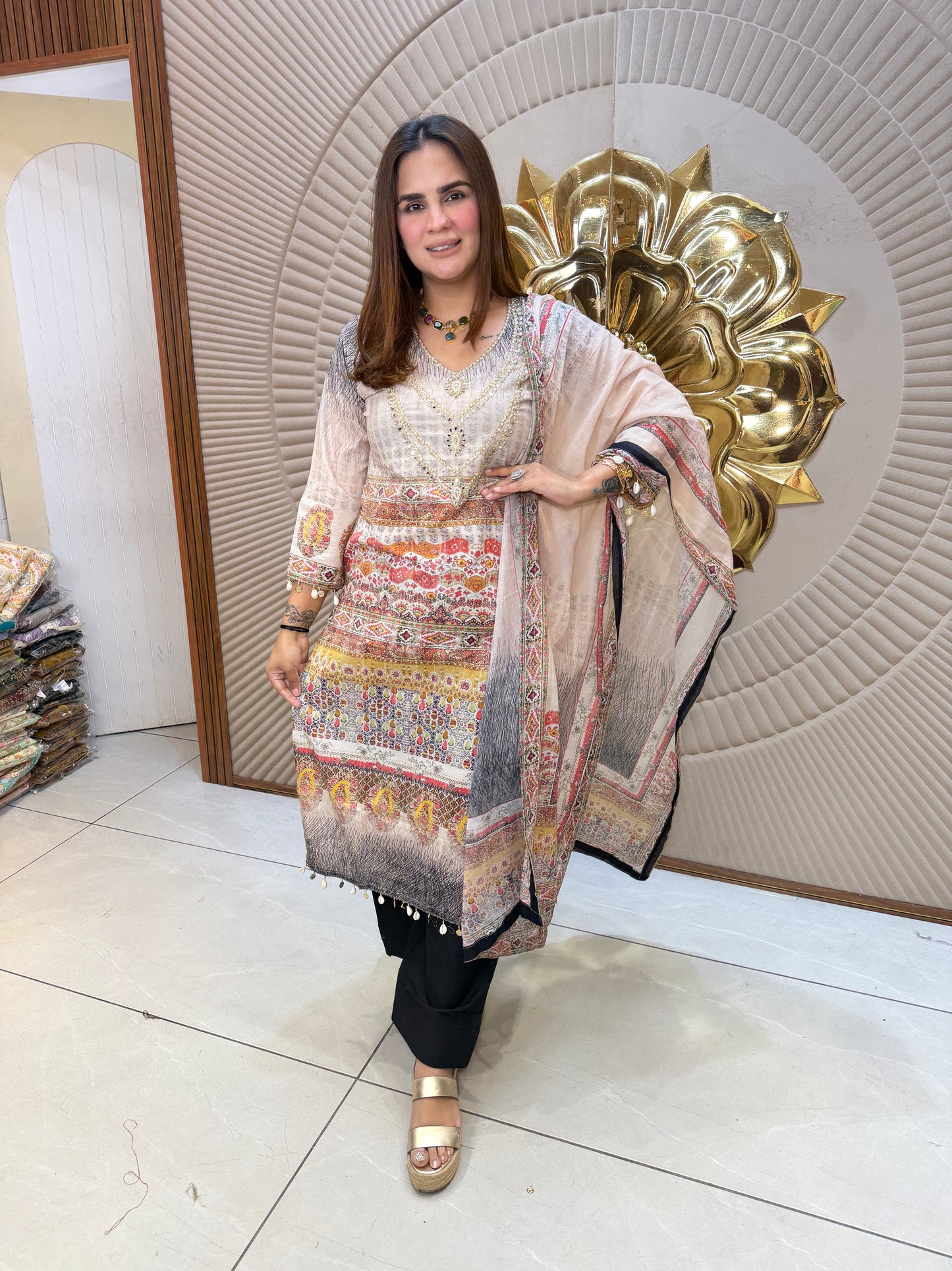 Beautiful elegant suit pc 2654