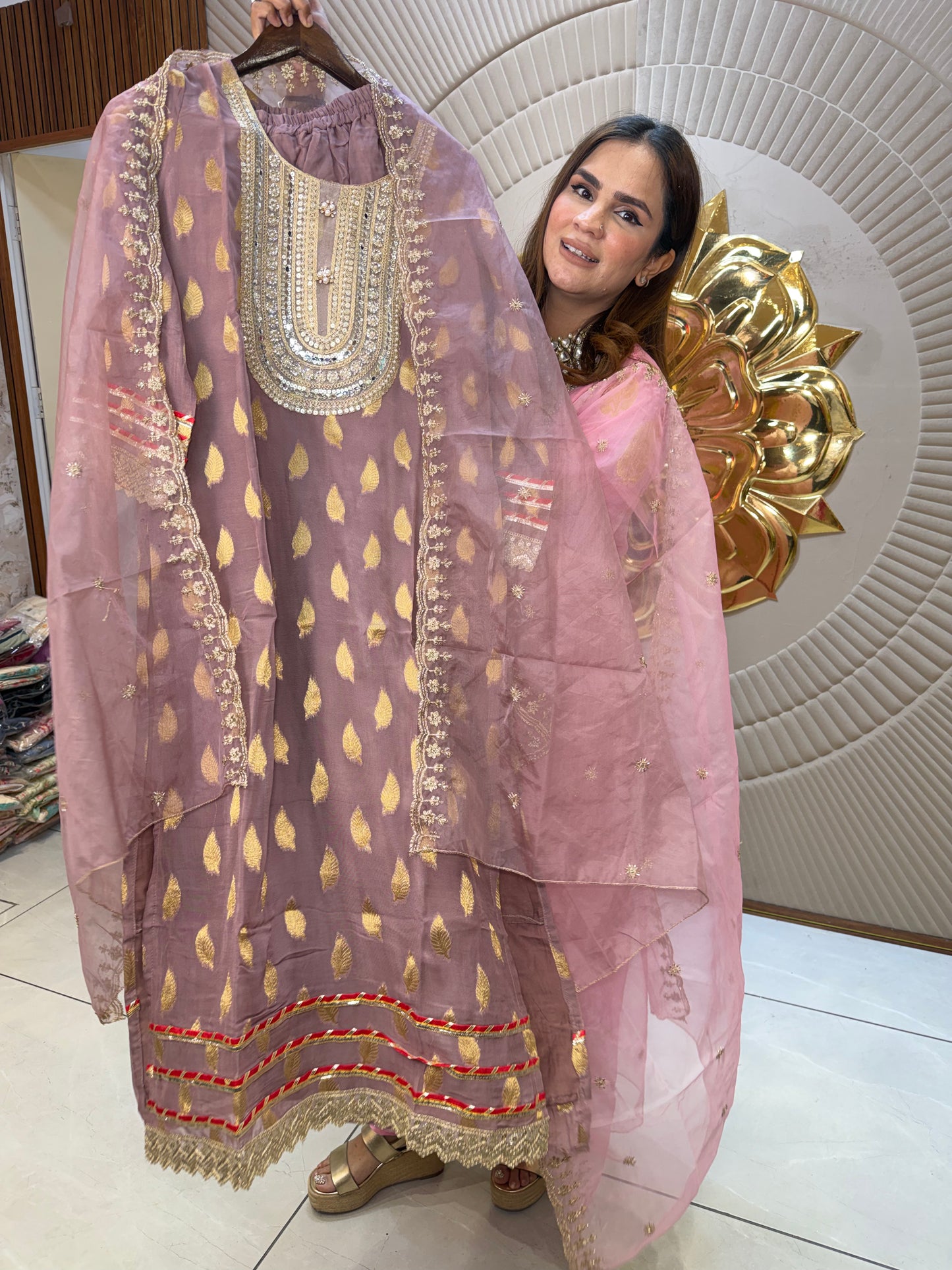 Beutiful elegant partywear suit pc 2665