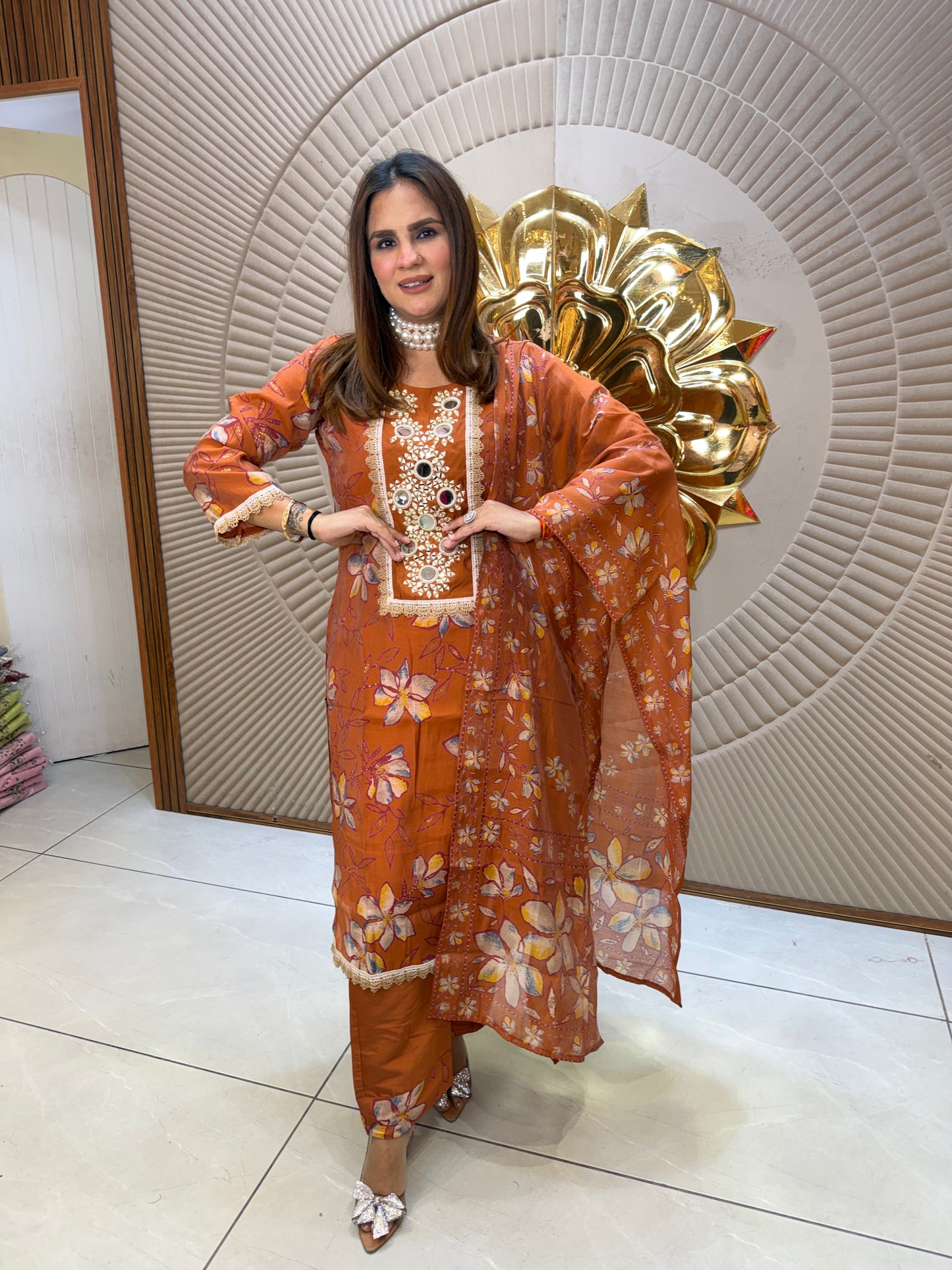 Beutiful elegant partywear suit pc2678