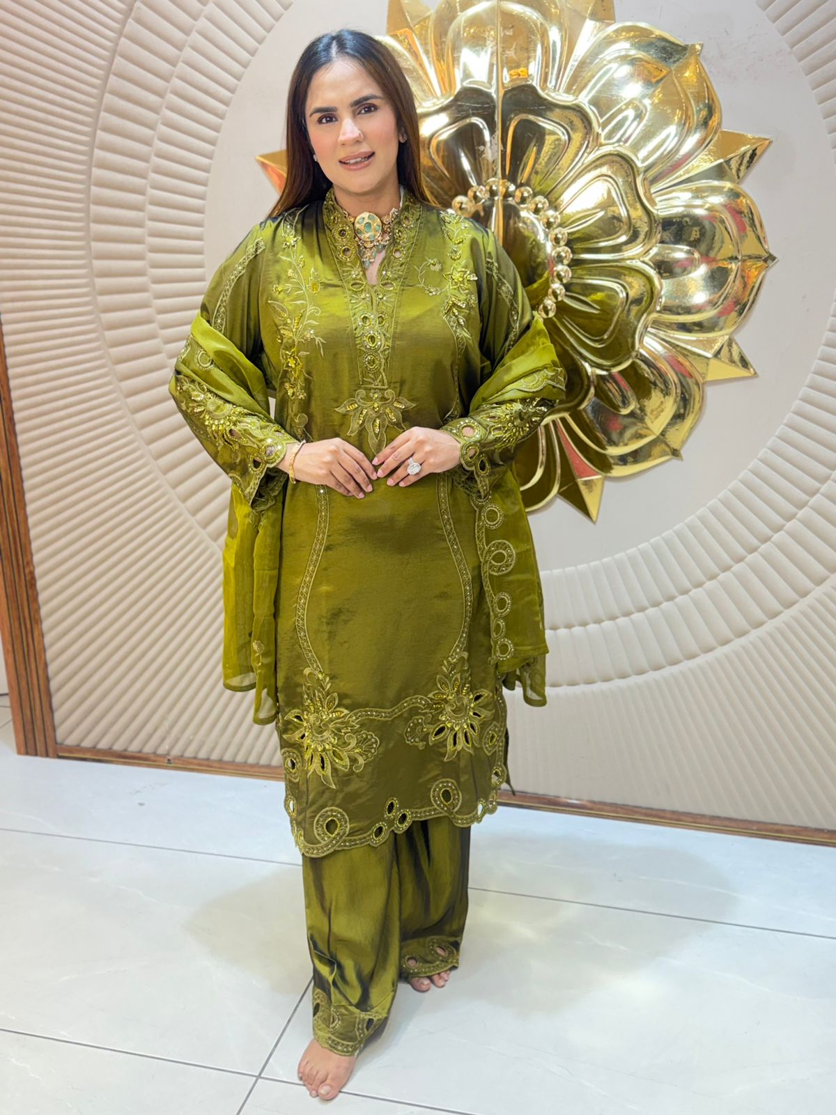 Beautiful elegant suit pc3050