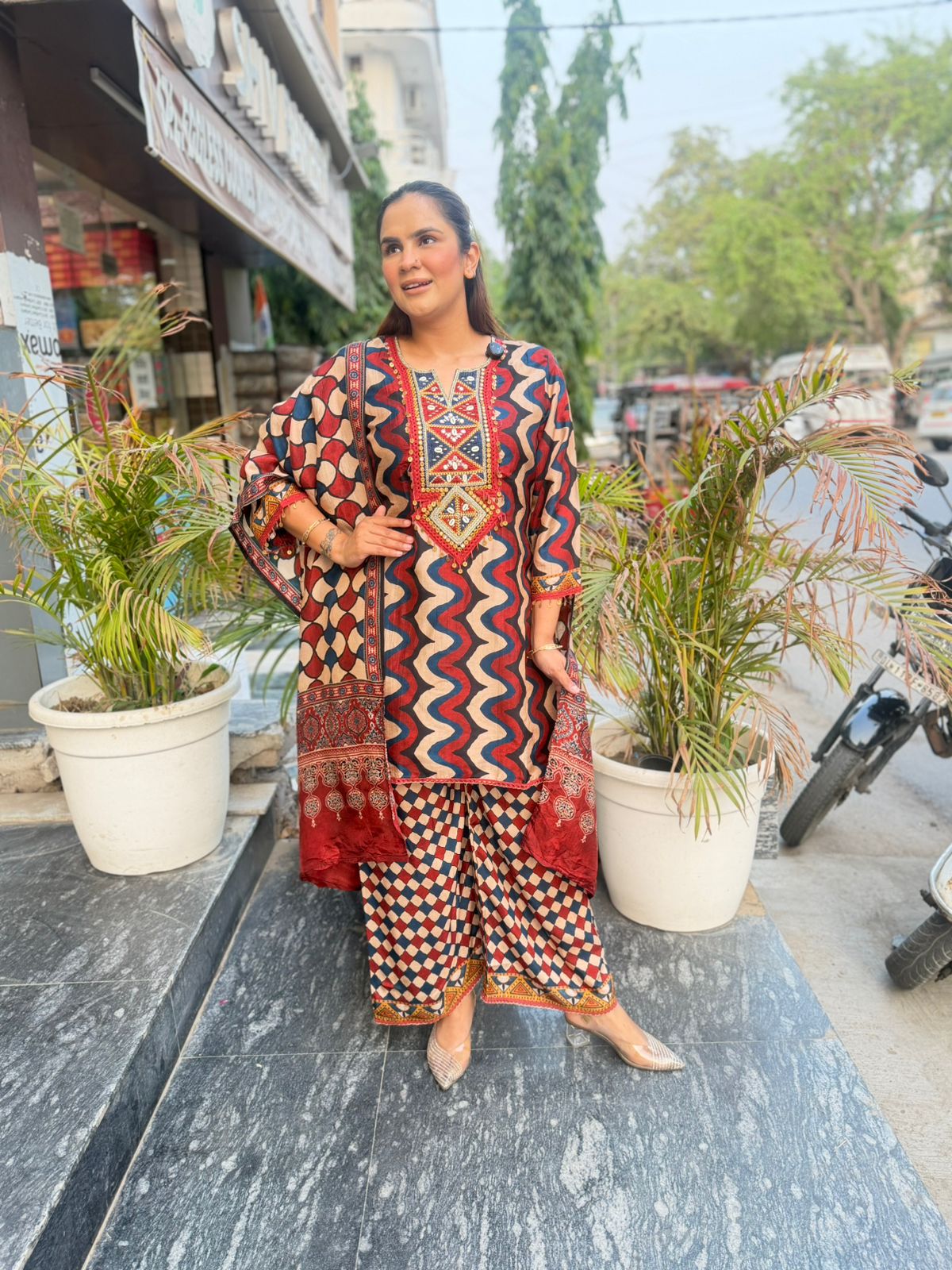Beautiful elegant suit pc3058