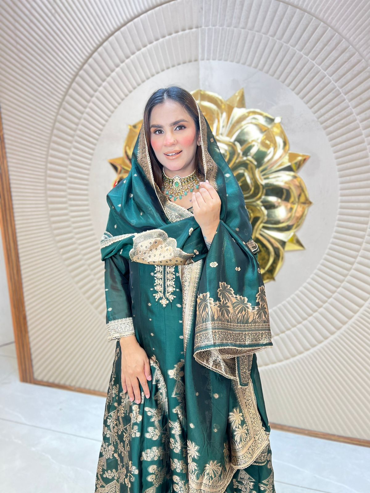 Beautiful elegant party wear suit pc3075