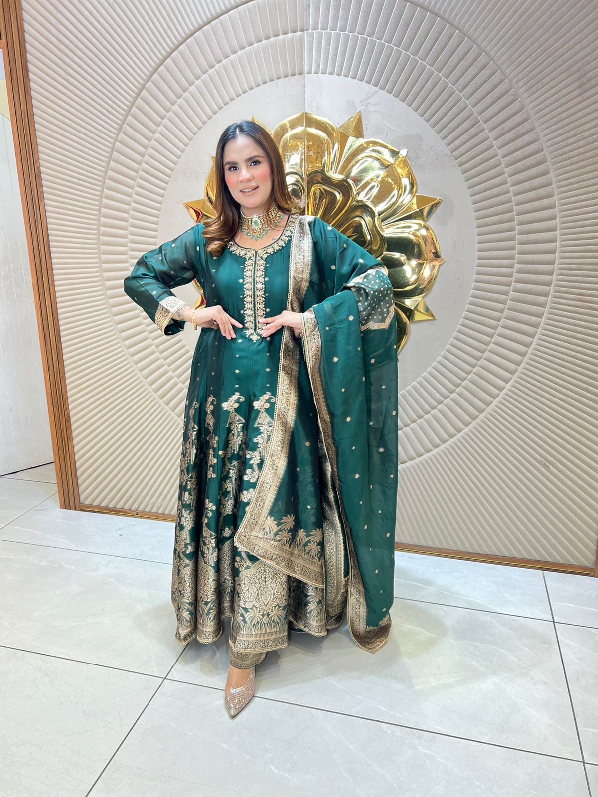 Beautiful elegant party wear suit pc3075