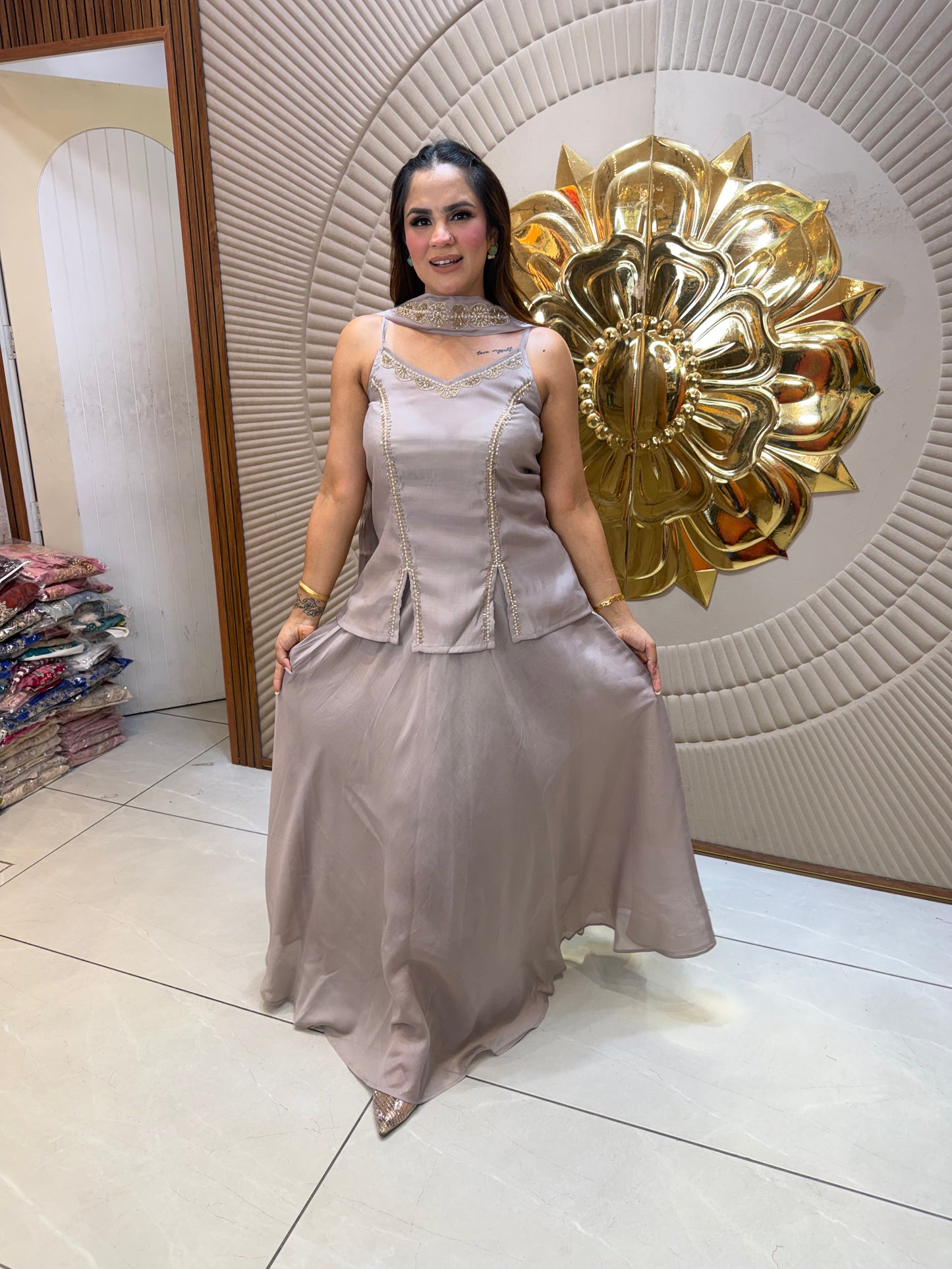 Beutiful elegant partywear suit3006