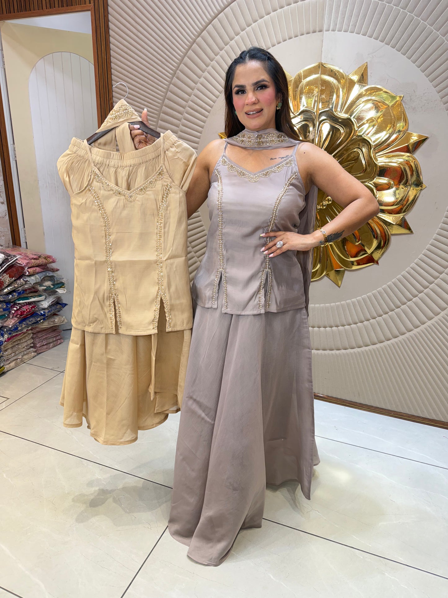 Beutiful elegant partywear suit3006