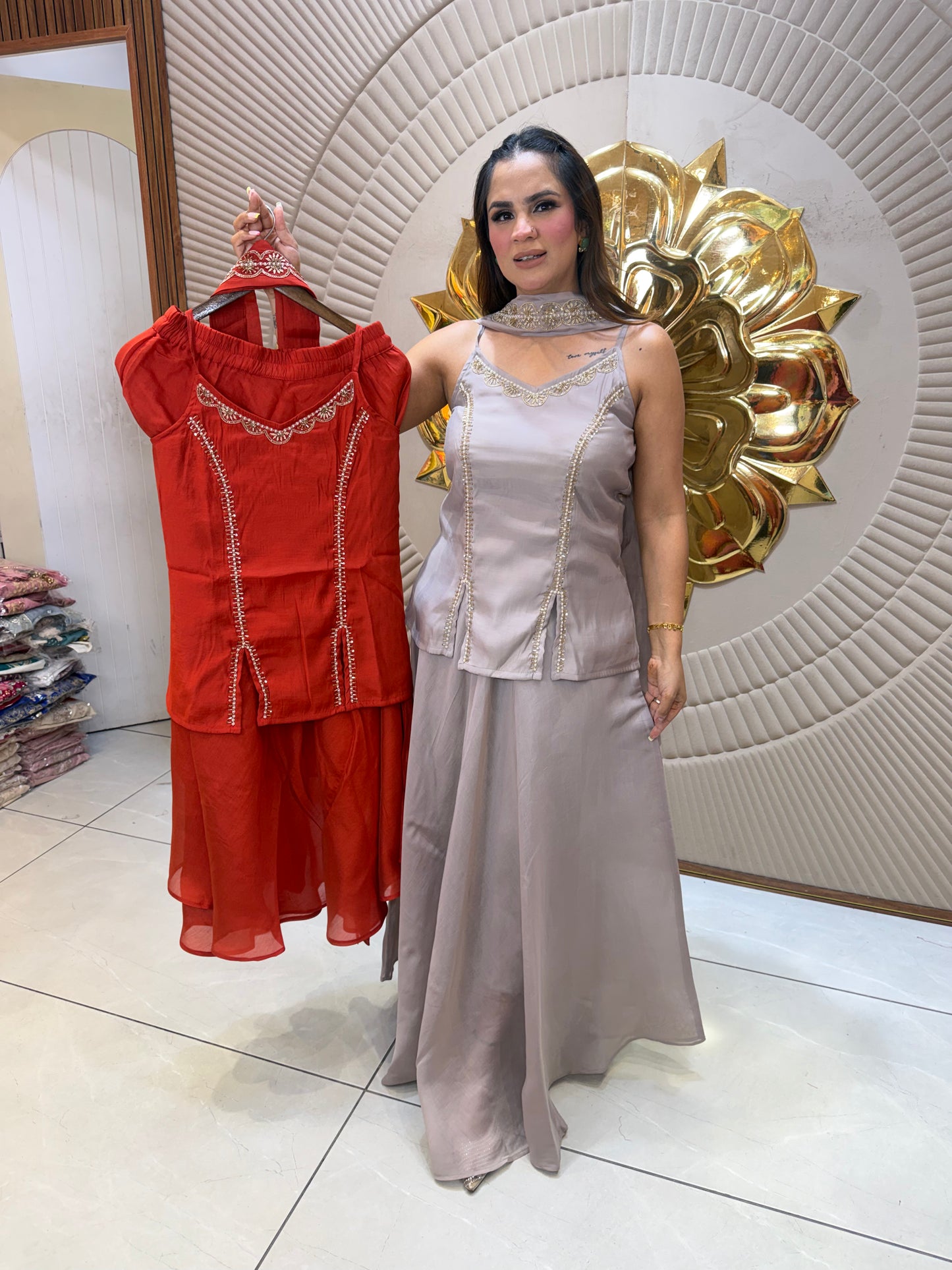 Beutiful elegant partywear suit3006