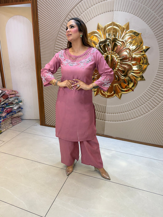 Beutiful elegent partywear cordset pc2995