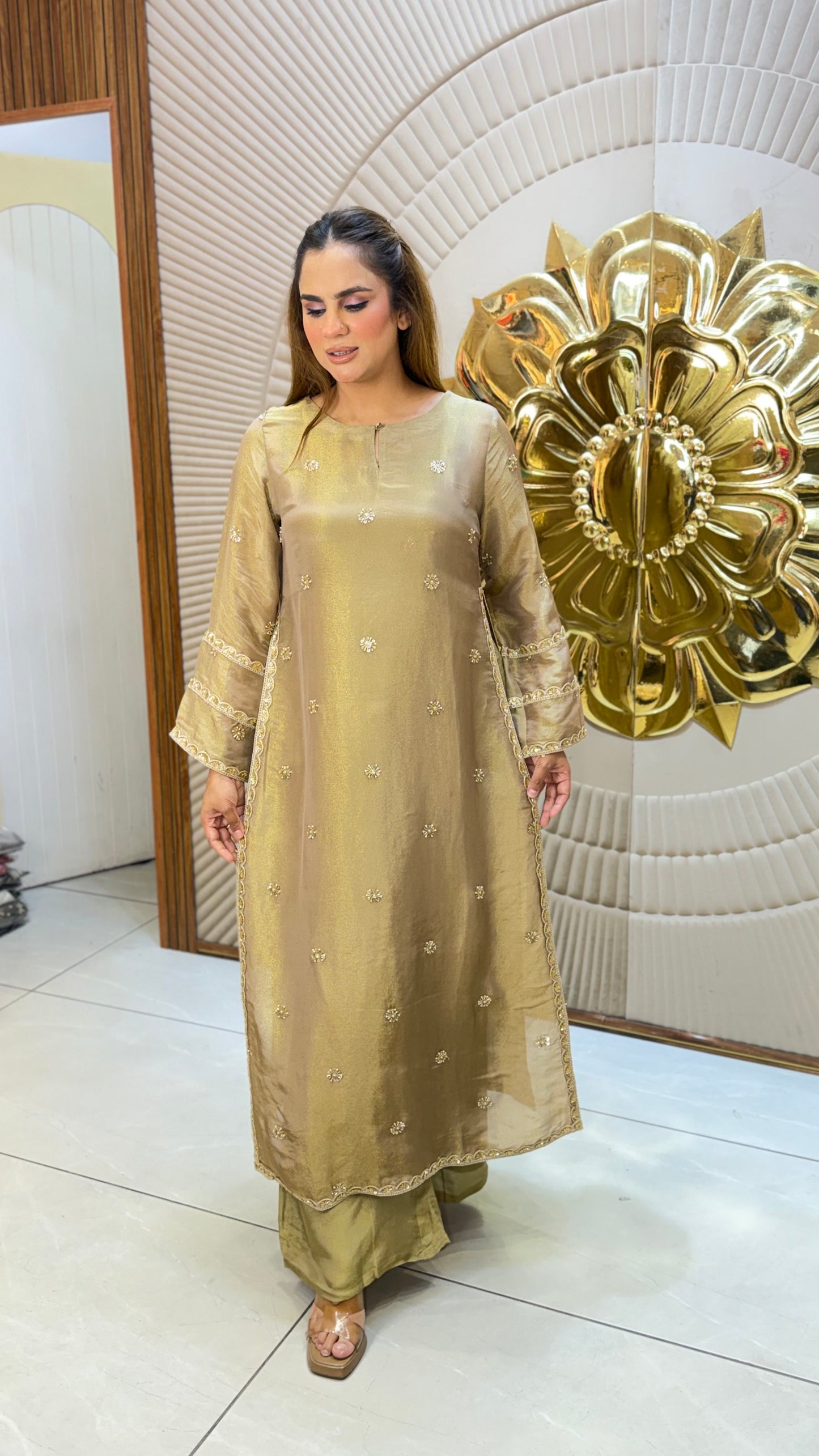 Stunning Pakistani Long Suit PC3288