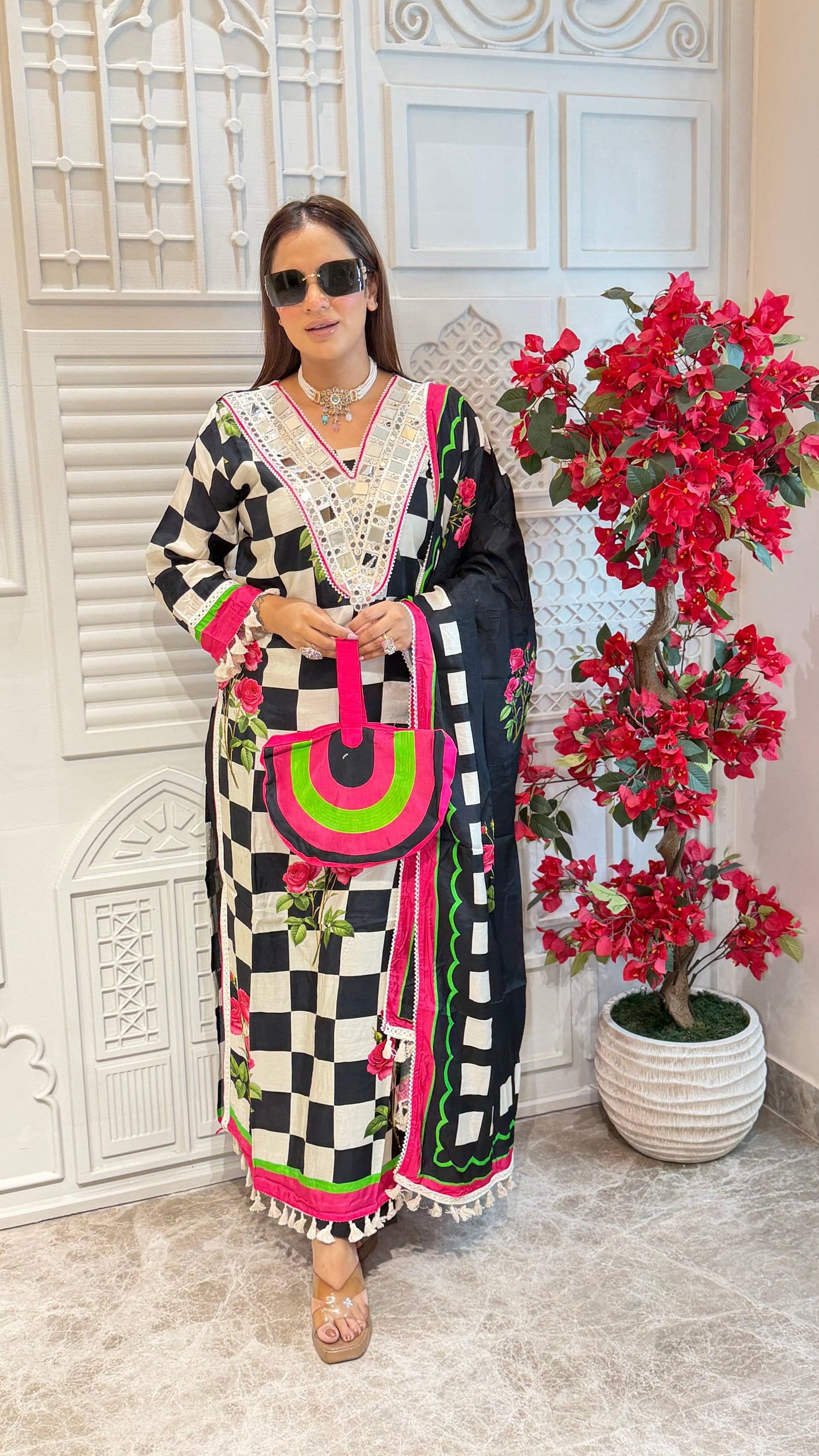 Elegant Check Design Suit pc3325