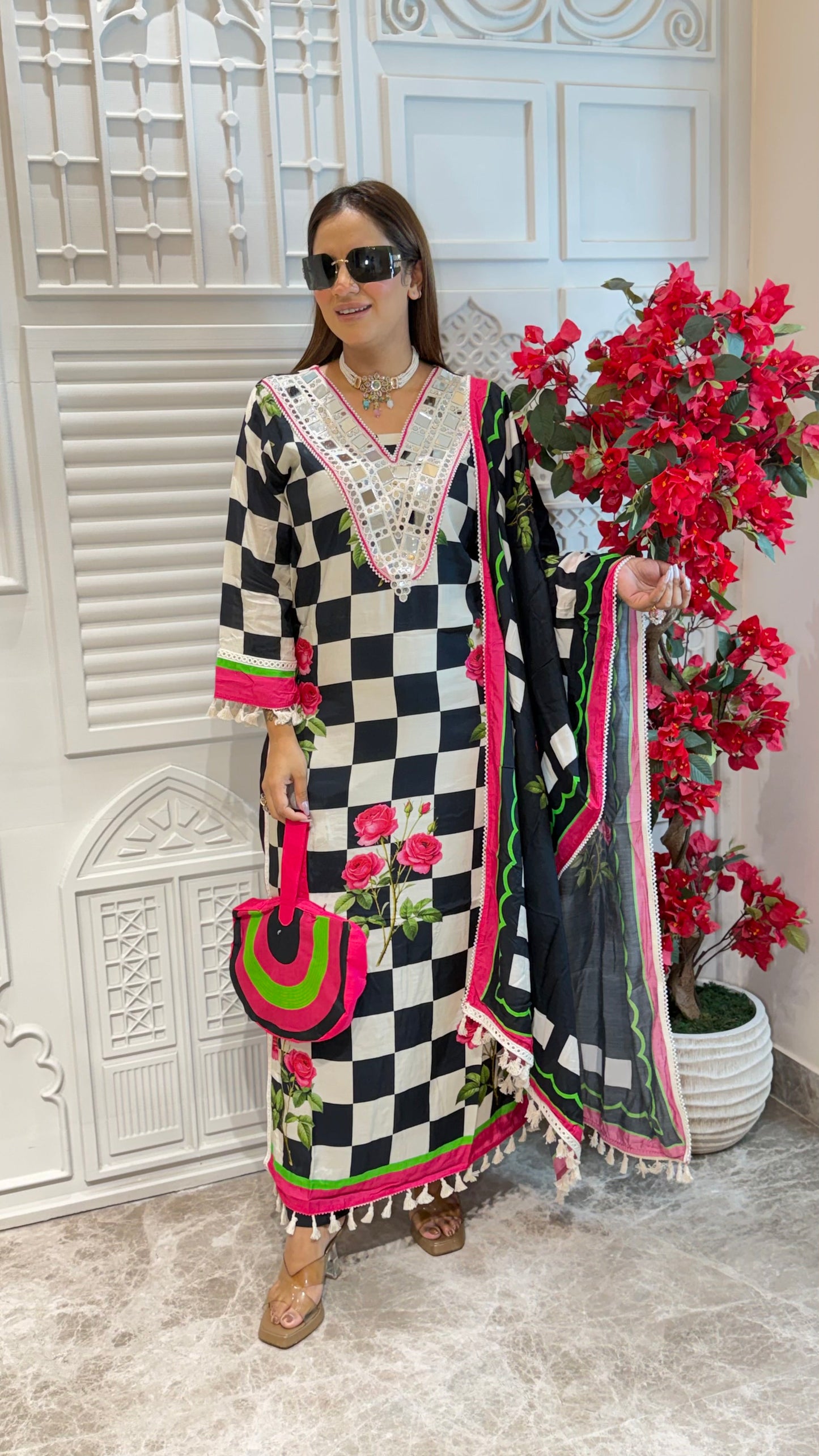 Elegant Check Design Suit pc3325