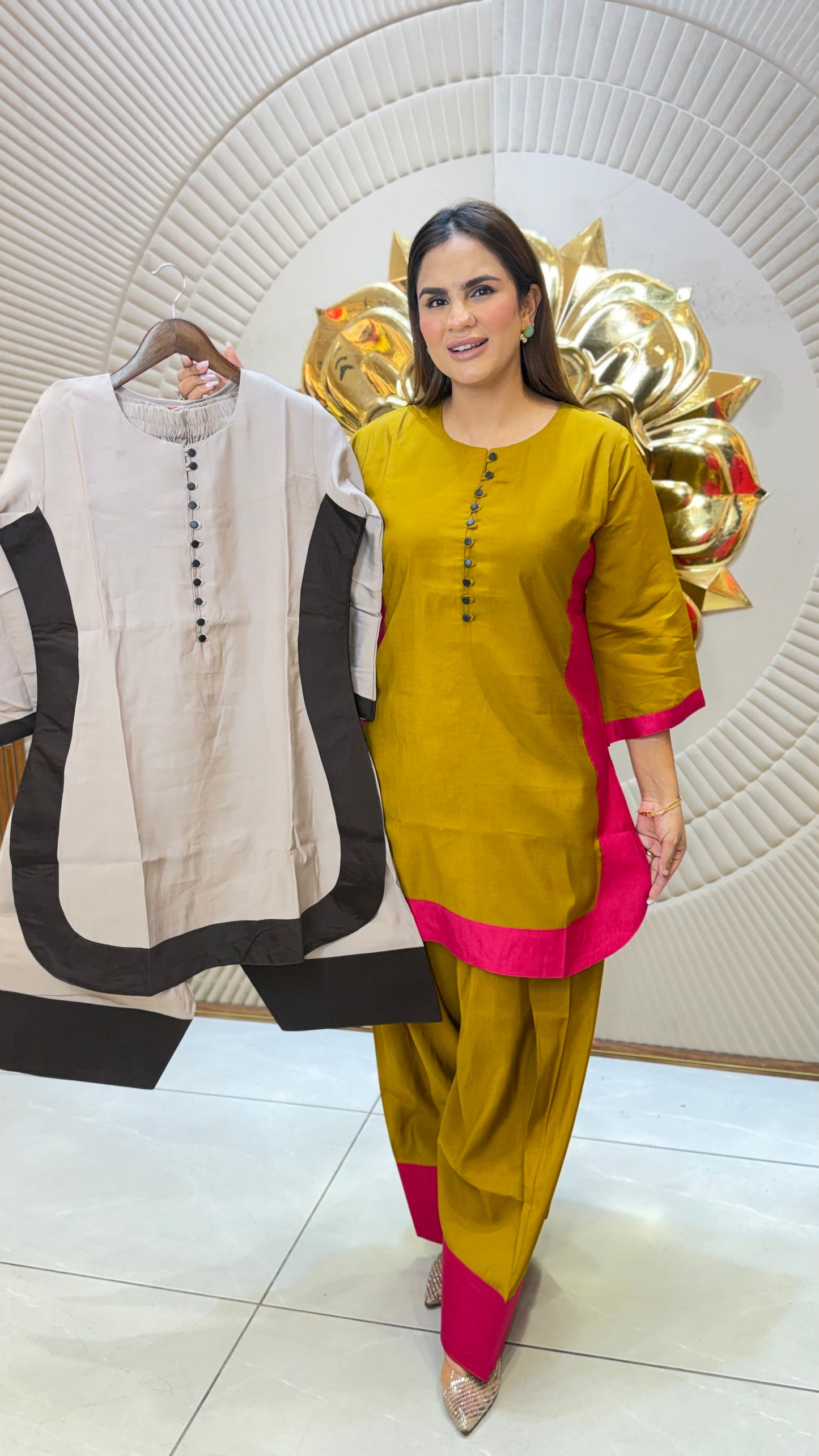 Elegant Suit With Round Neck pc3327