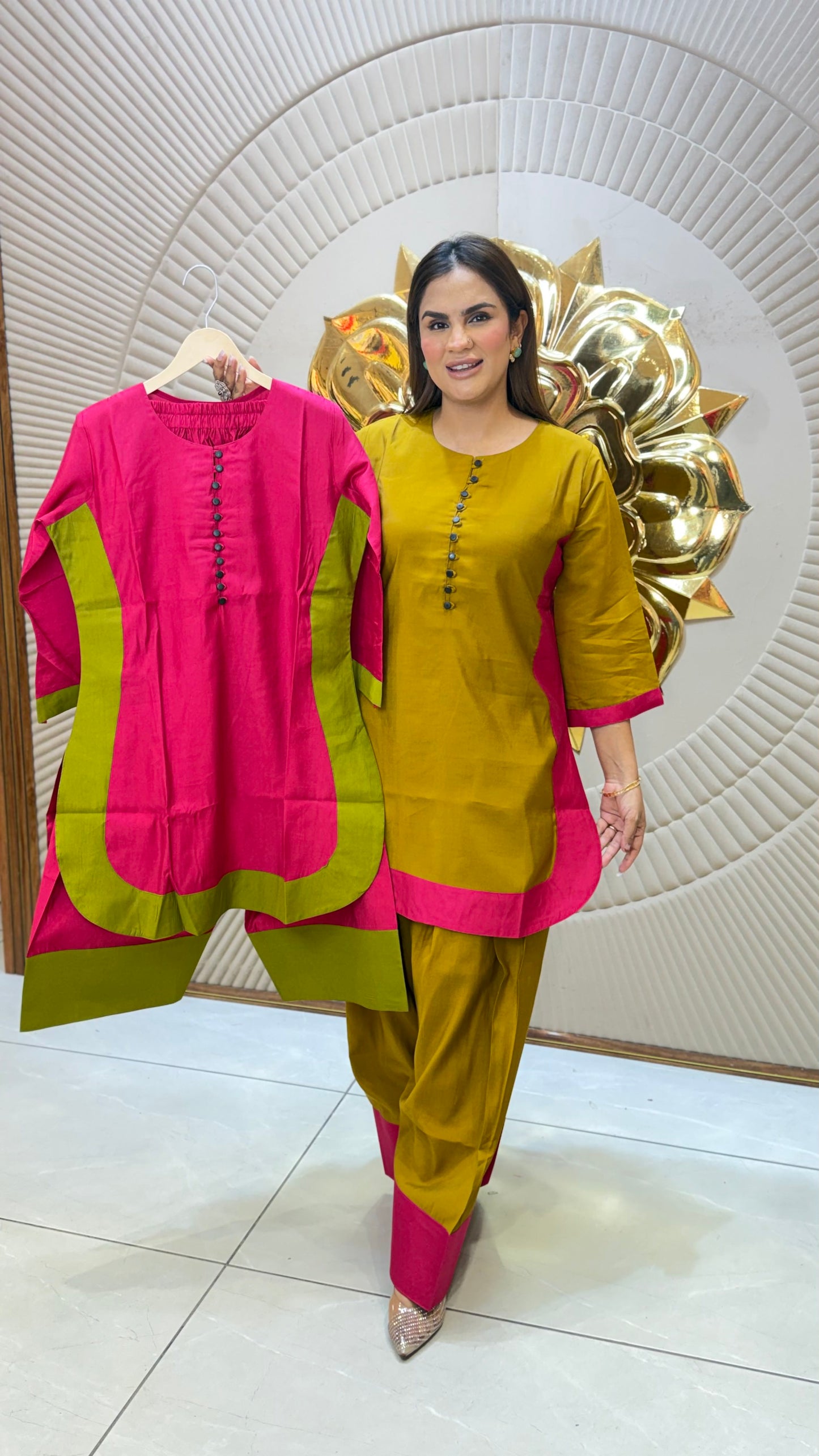 Elegant Suit With Round Neck pc3327