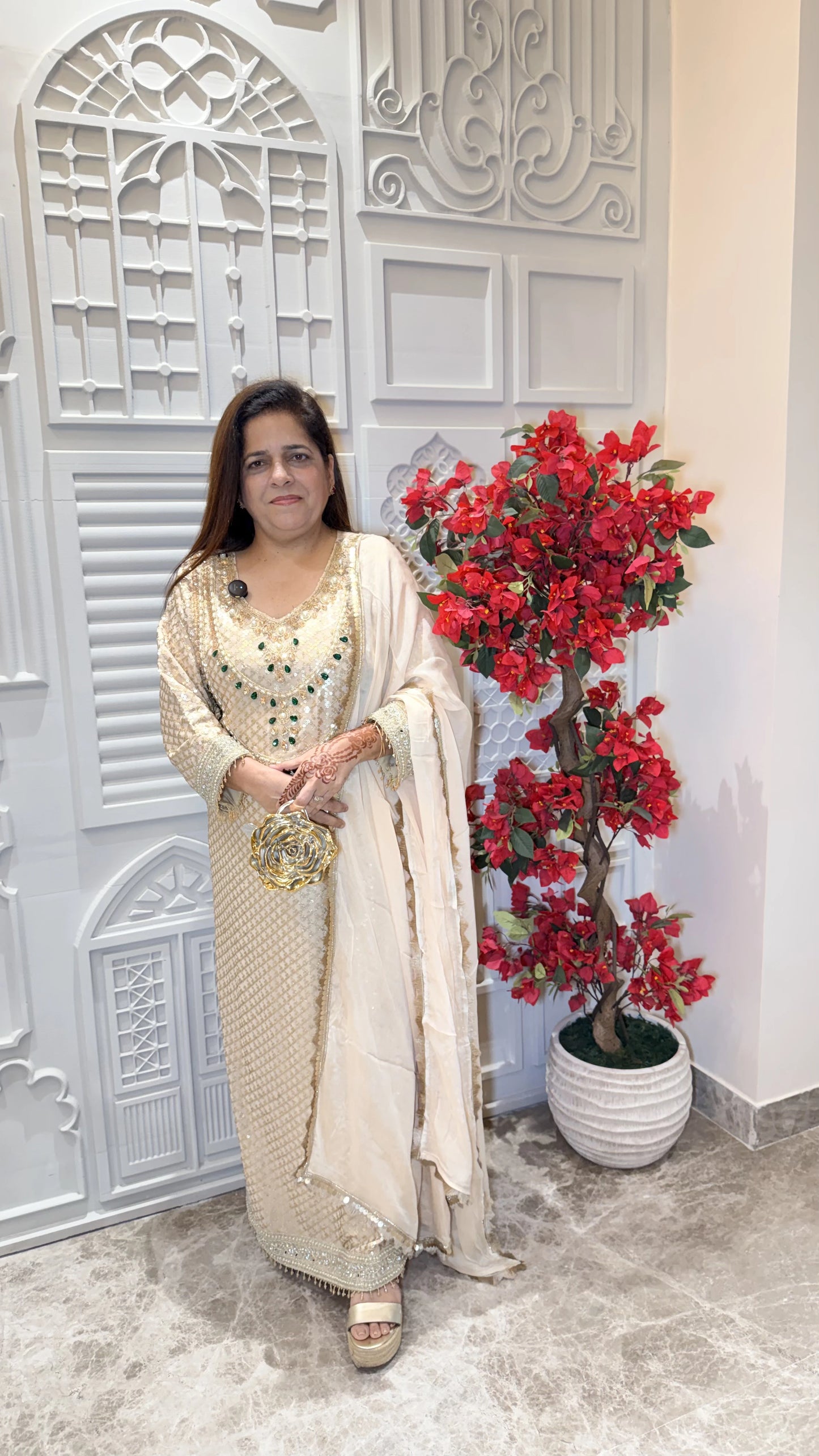 Elegant kurta set with hand and machine embroidery PC3384
