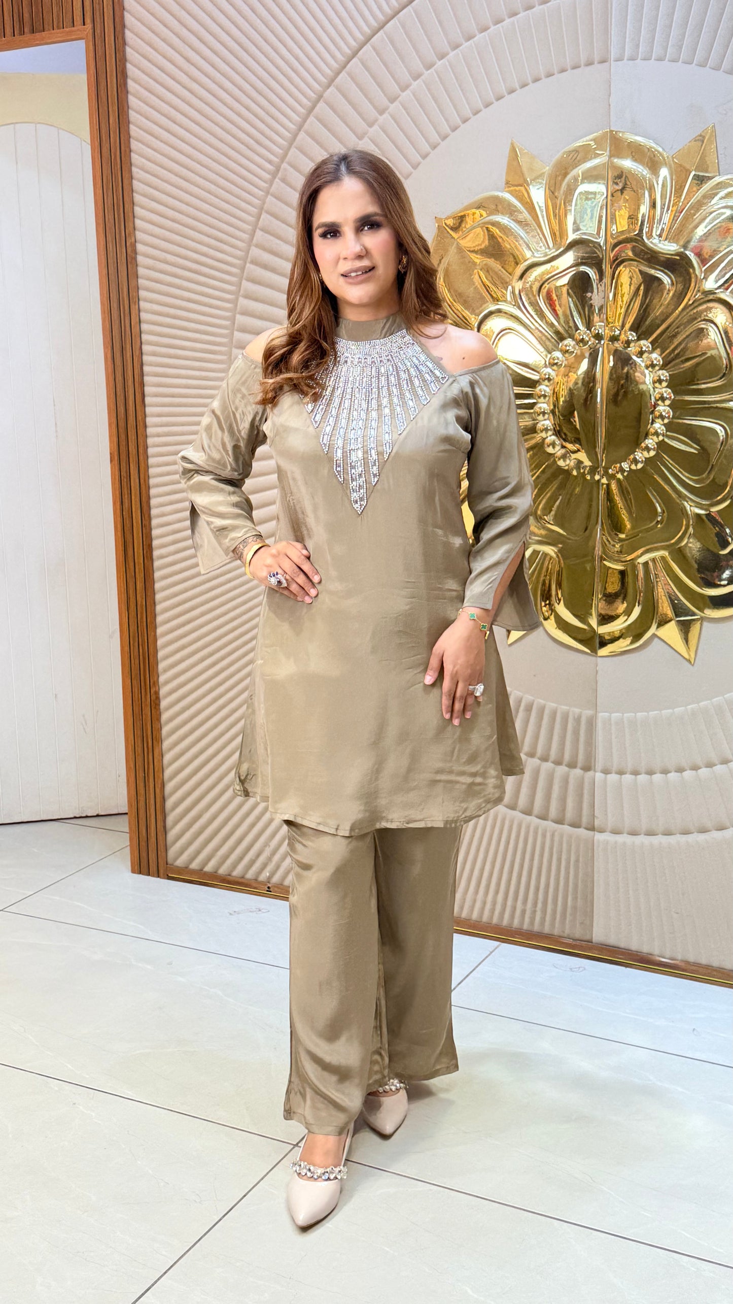 Beautiful Cold-shoulder kurta set PC3461