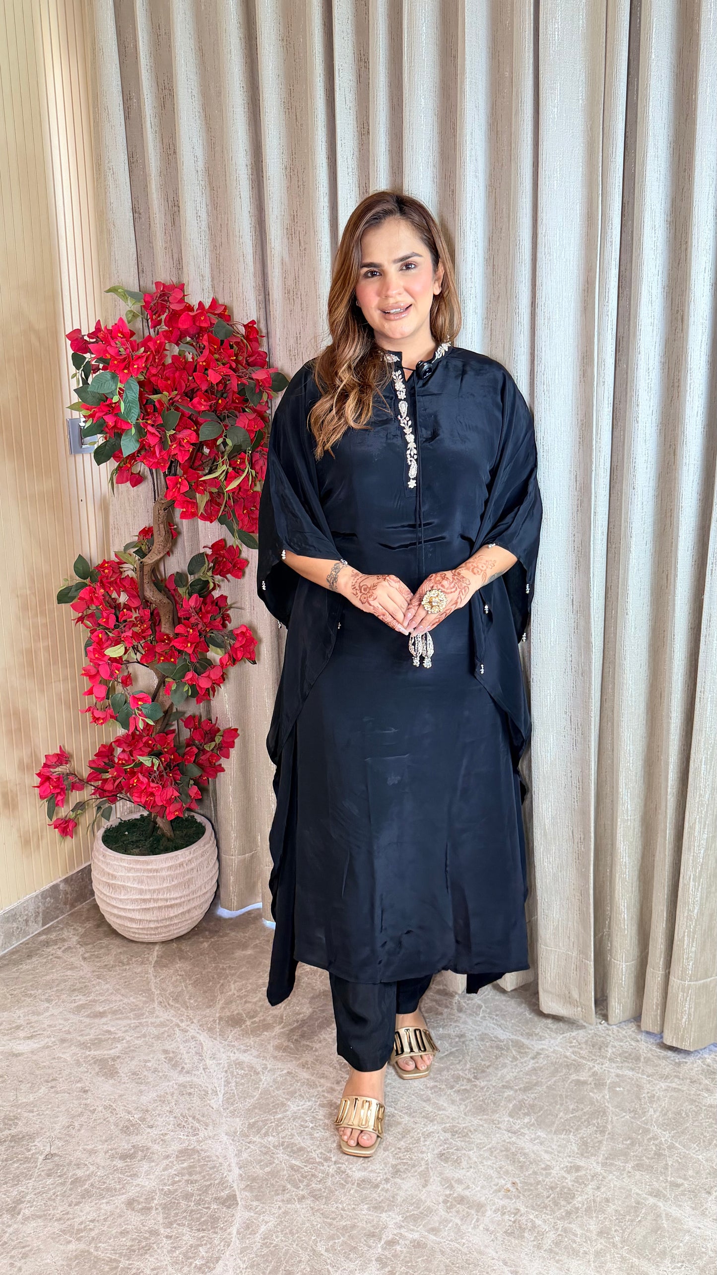 Beautiful silk kaftan tunic paired with matching pants PC3527