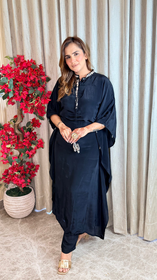 Beautiful silk kaftan tunic paired with matching pants PC3527