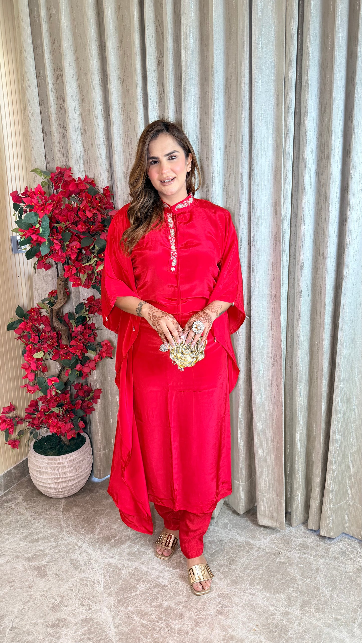 Beautiful silk kaftan tunic paired with matching pants PC3527