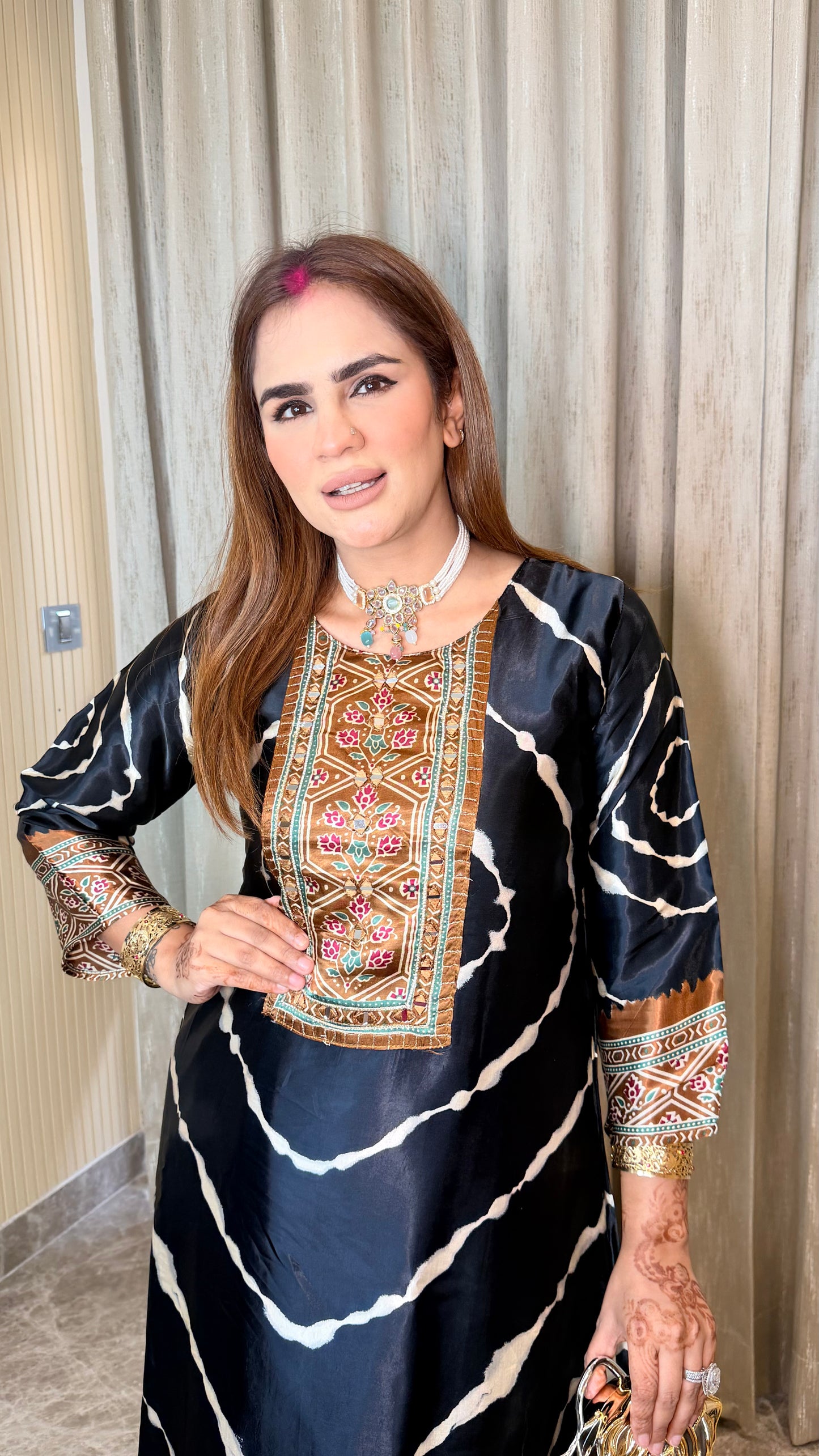 Beautiful black and brown silk suit PC3551
