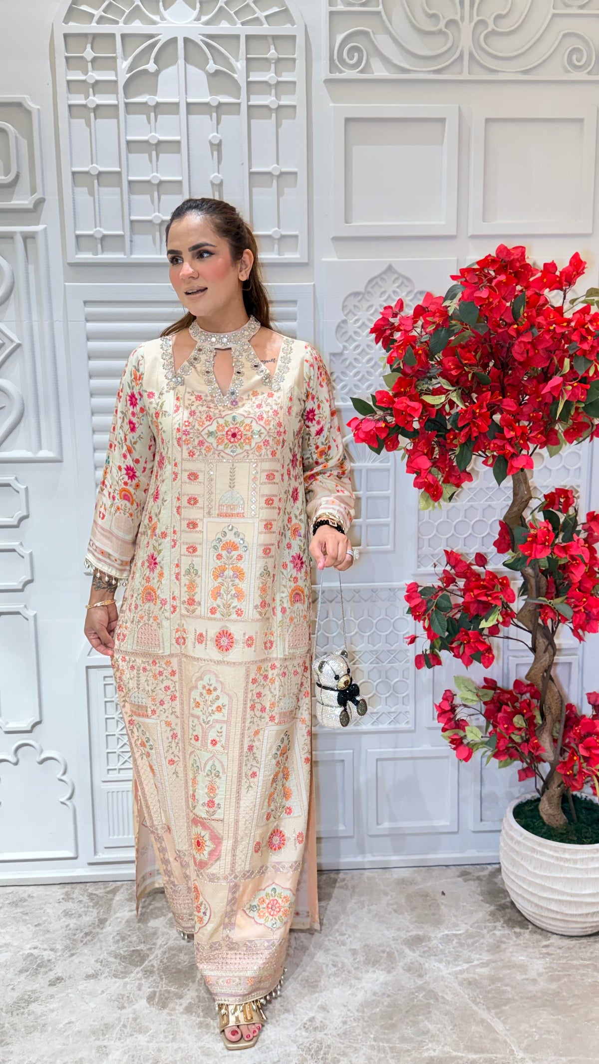 Elegant ivory-colored long kaftan set Pc3622