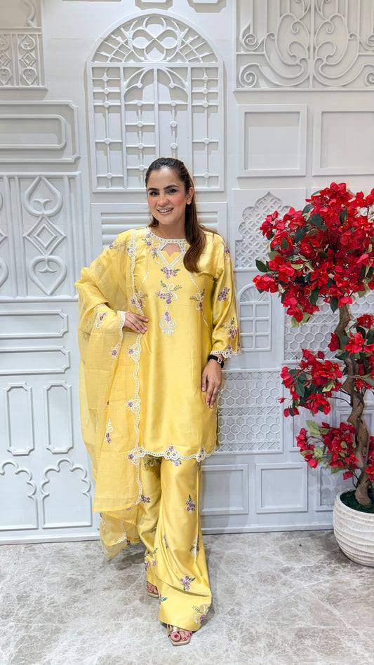 Beautiful yellow three-piece ethnic suit Pc3614