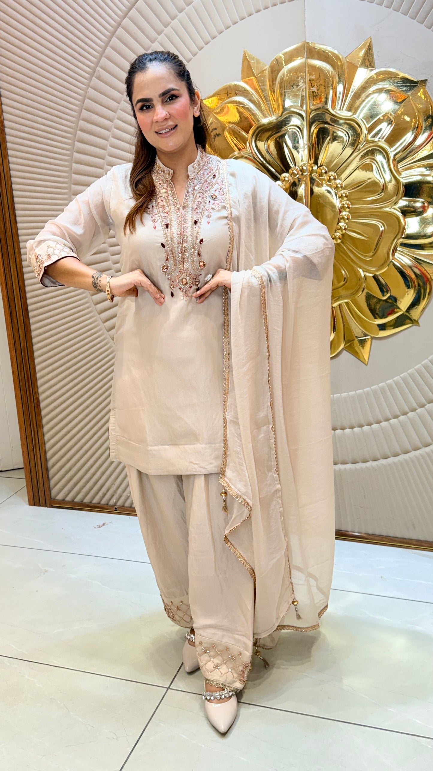 Elegant silk or crepe tunic and farshi salwar set Pc3618