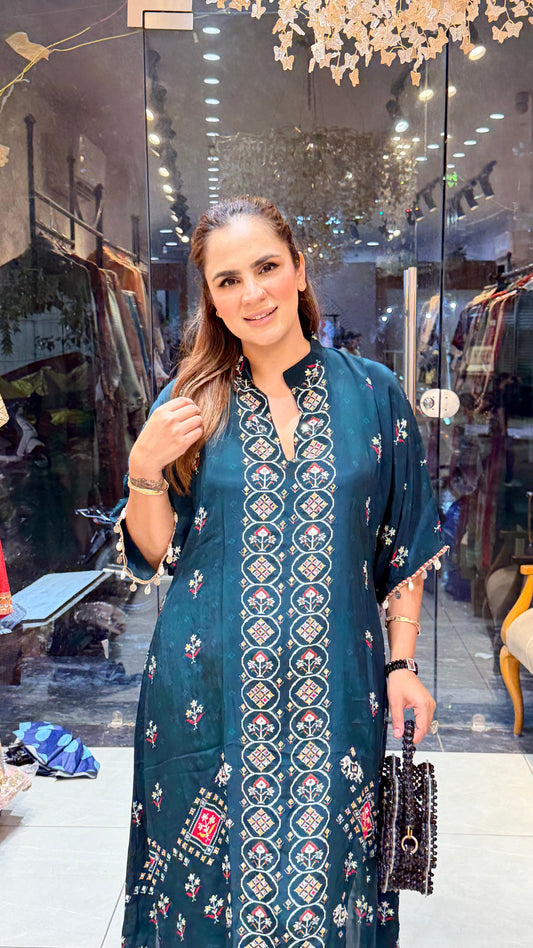 Elegant teal blue embroidered kaftan-style tunic and matching trousers set Pc3621