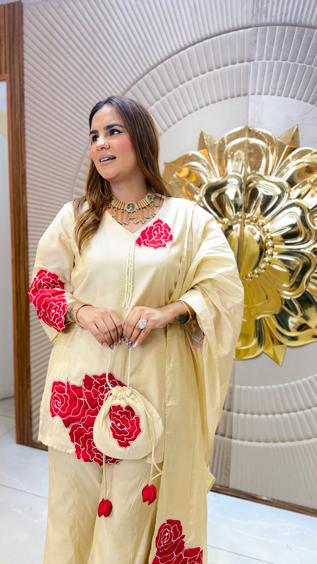 Beautiful cream-colored ethnic suit set pc3672