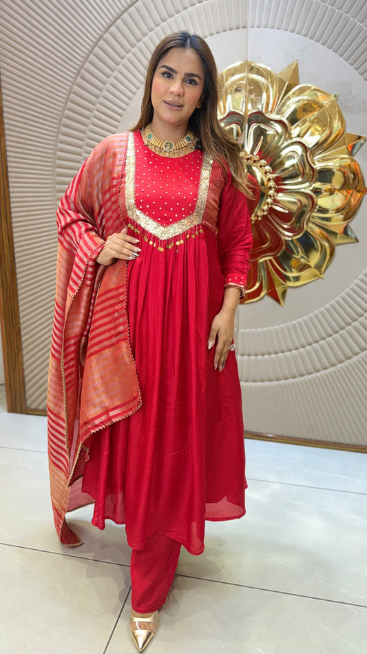 Beautiful red Anarkali kurta featuring intricate gold yoke embroidery pc3678