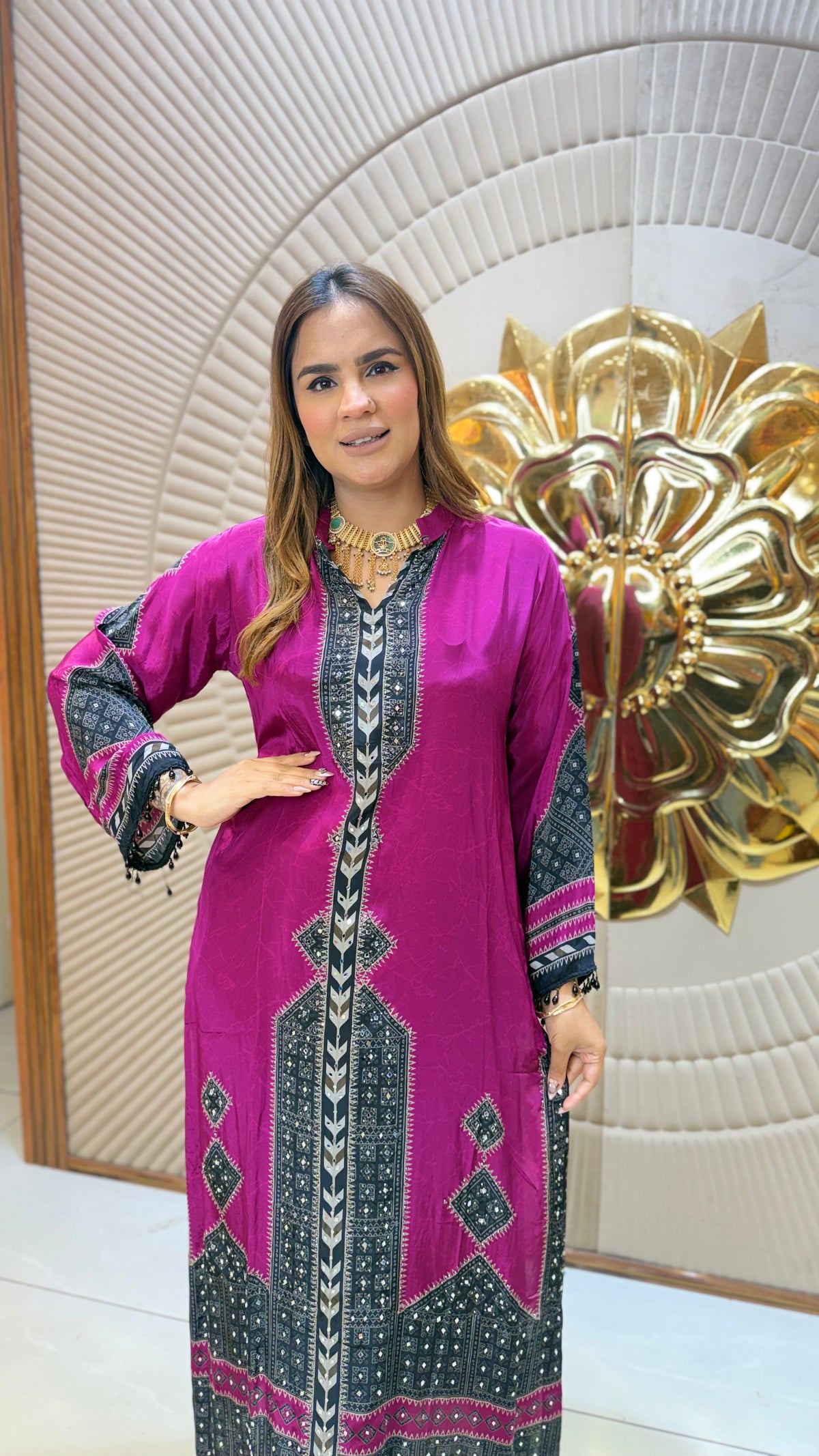 Beautiful magenta and dark green embroidered long kaftan pc3682
