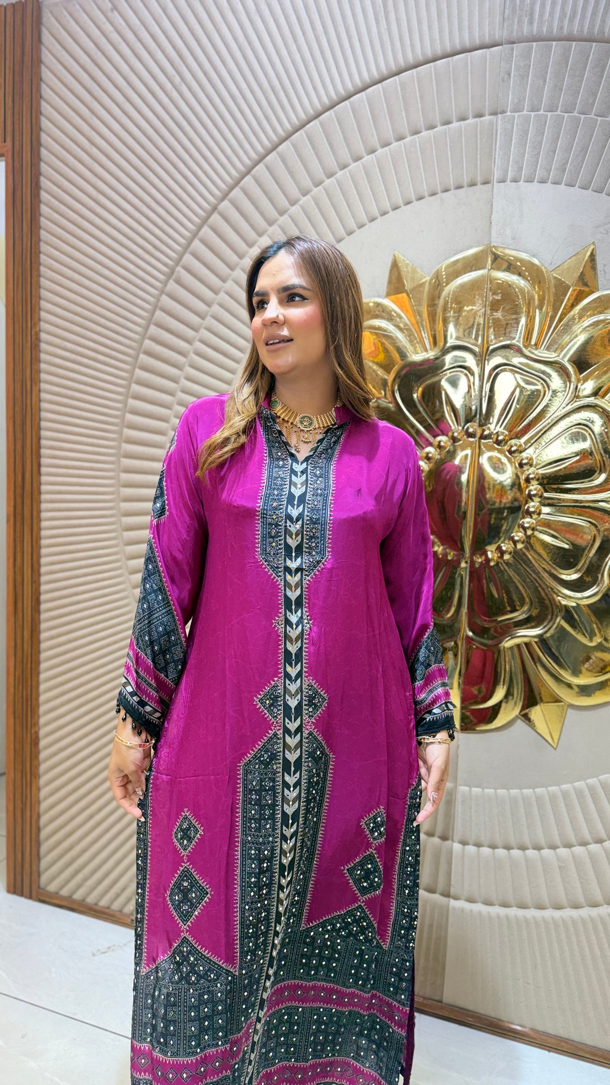 Beautiful magenta and dark green embroidered long kaftan pc3682