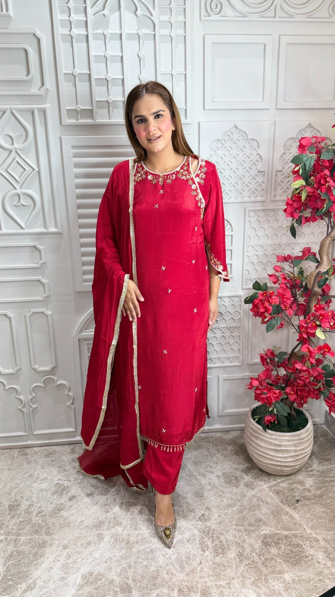 Elegant embroidered straight kurta pant se PC3721