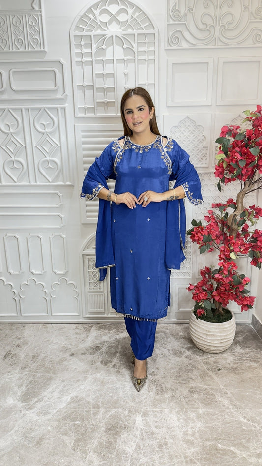 Elegant embroidered straight kurta pant se PC3721