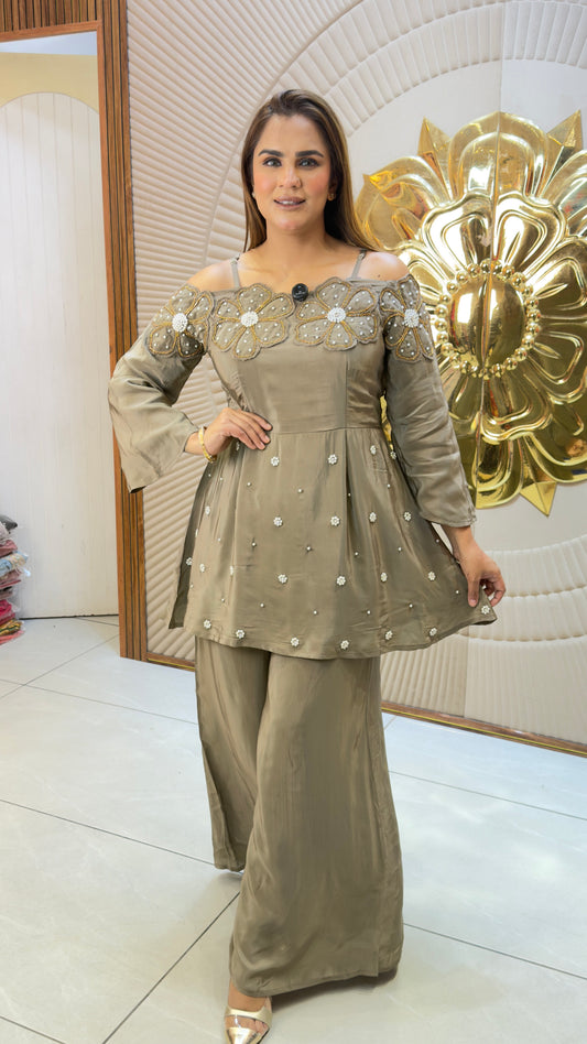 Beautiful off-the-shoulder peplum tunic and palazzo set PC3740