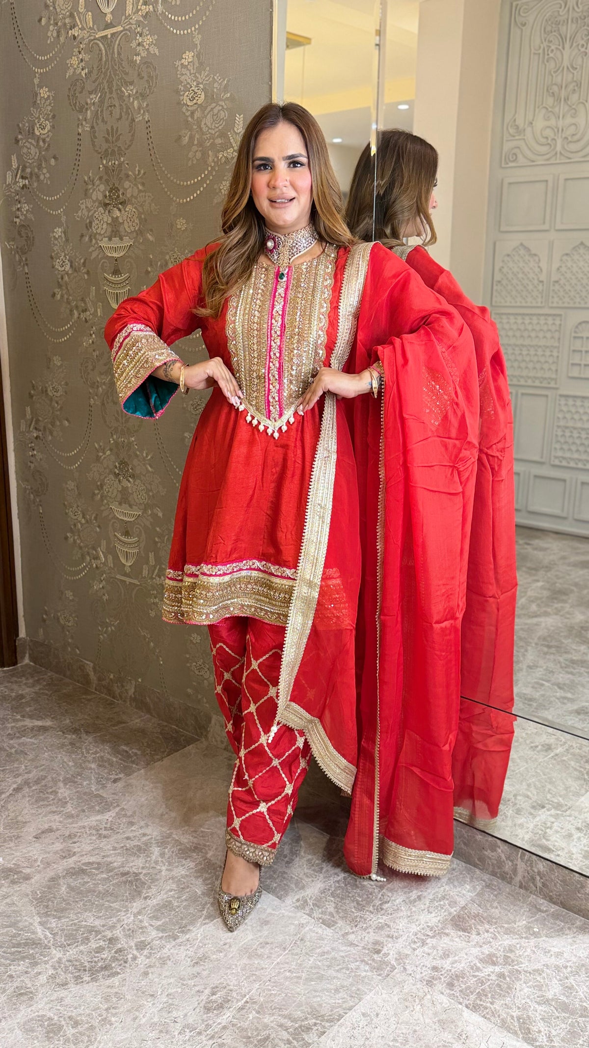 Beautiful ethnic outfit features an A-line kurts set pc3765