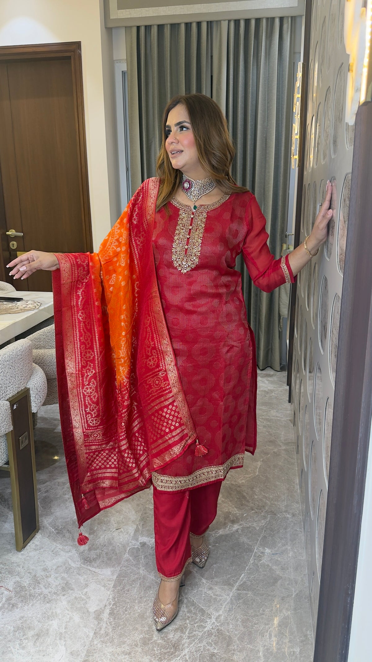 Elegant Red woven kurta set with a vibrant bandhani-print dupatta. pc3774