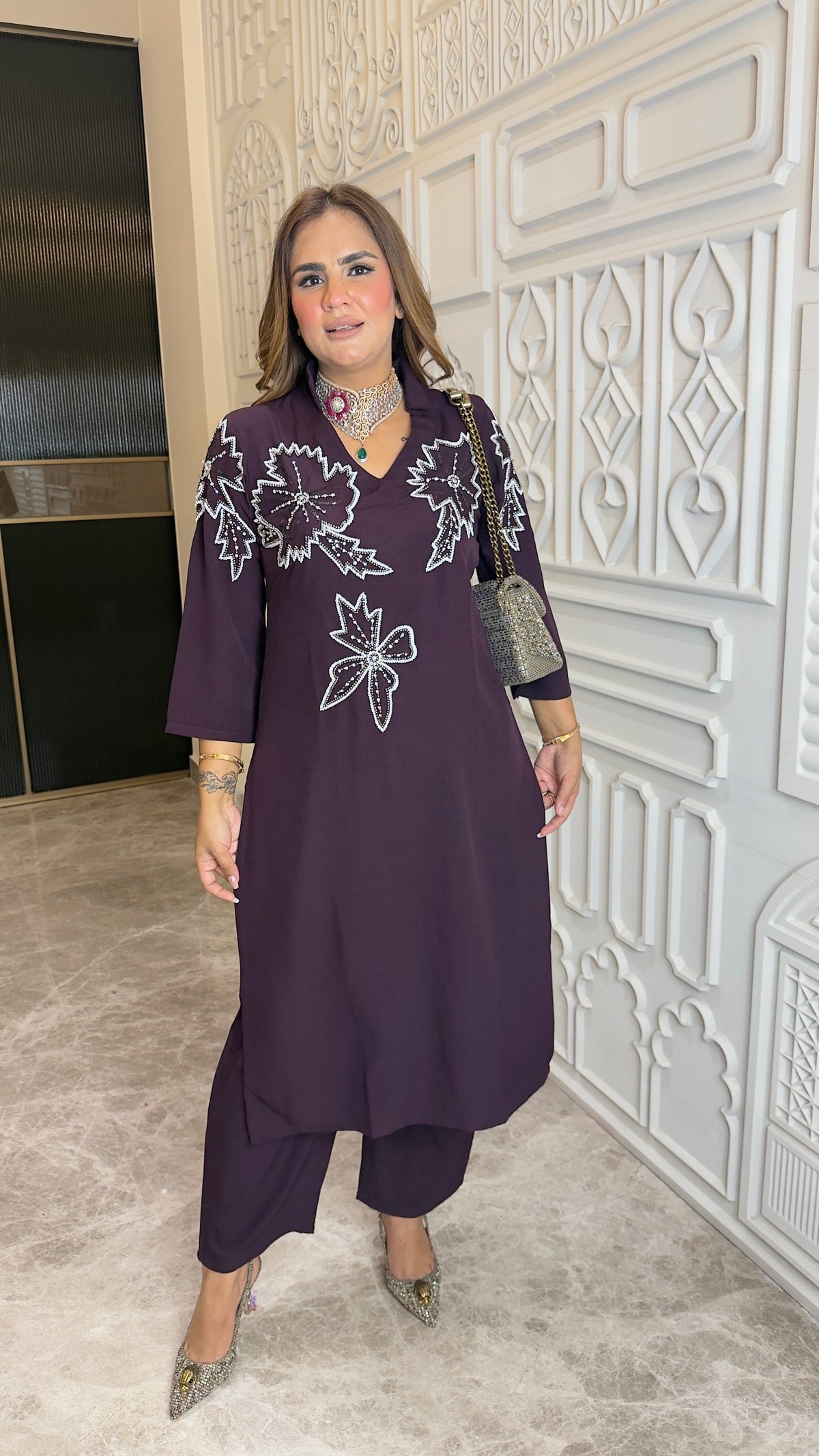 Elegant kurta set with white floral embroidery pc3777