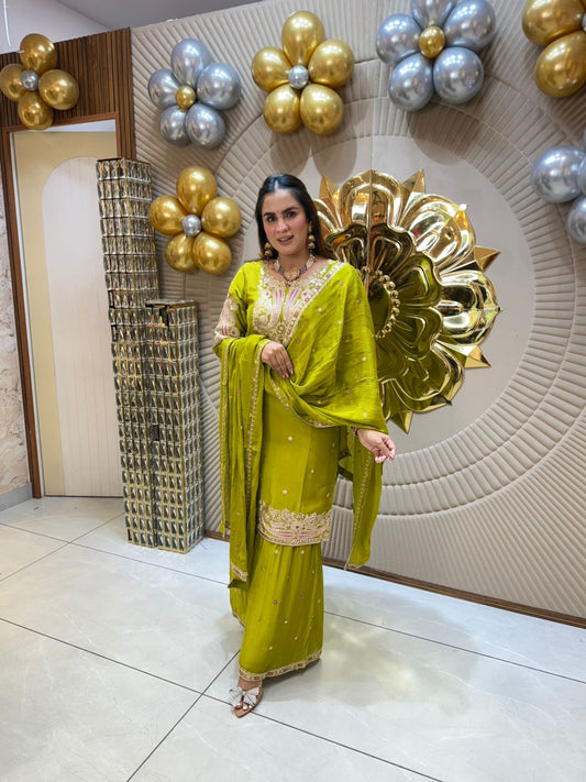 A Symphony of Traditional Elegance PC1829