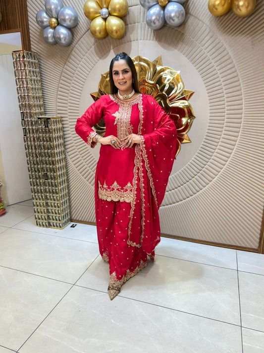 Traditional Elegance in Vibrant Hues PC1844