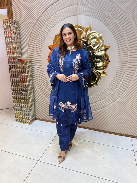 Elegant Embroidered Outfits for Every Occasion PC1881
